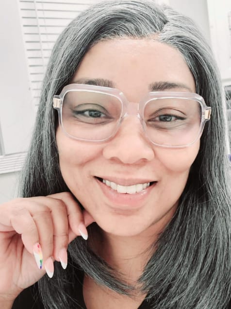 Customer photo review of Luvwin Salt & Pepper Gray Straight Layered Cut Beginner Friendly Glueless Wig 100% Human Hair
