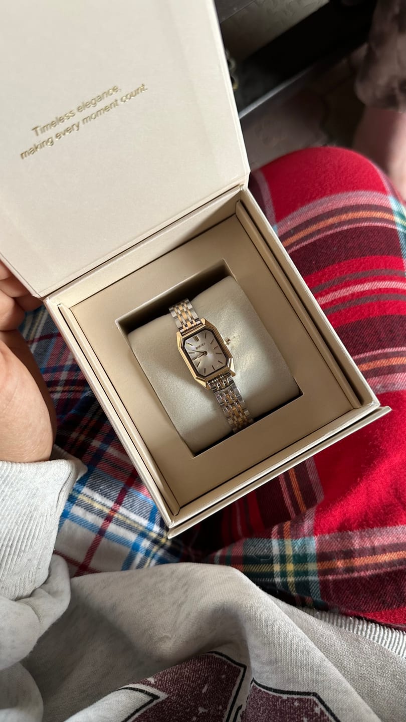Customer photo review of Isabell Petite Gold Silver