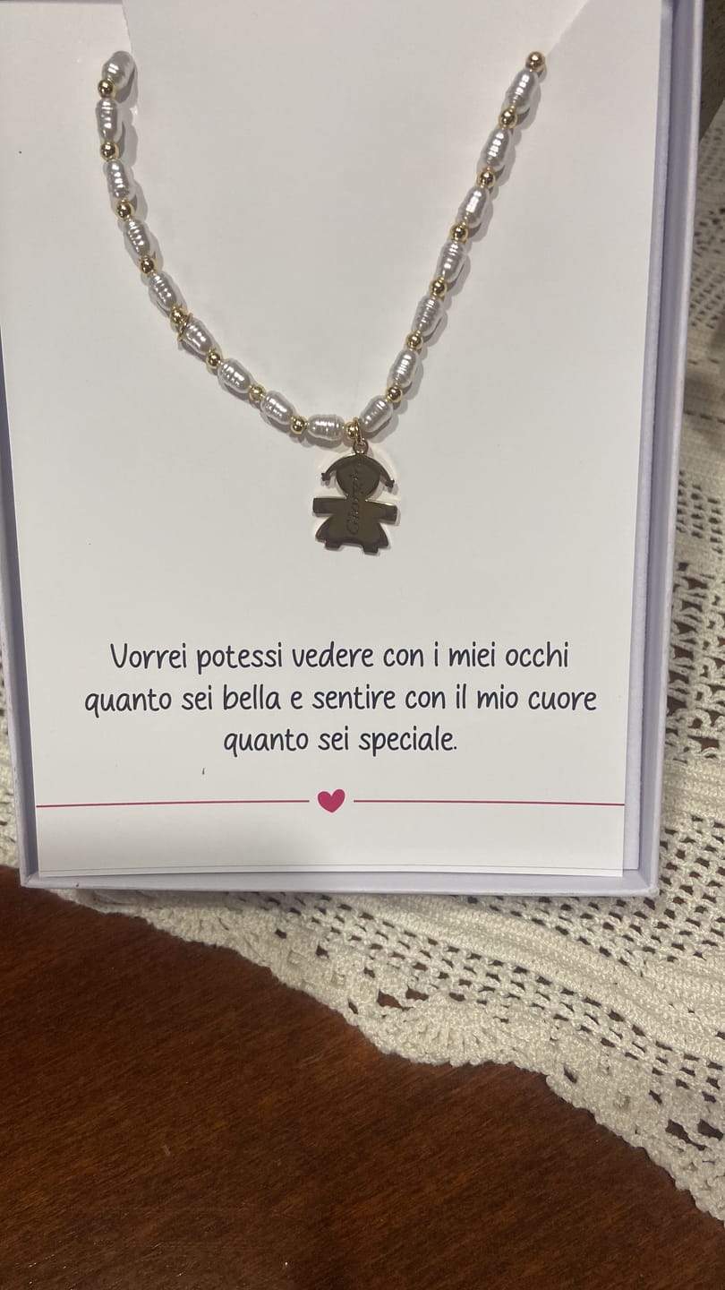 Customer photo review of Girocollo Family In Perle con ciondoli Bimbo Personalizzati