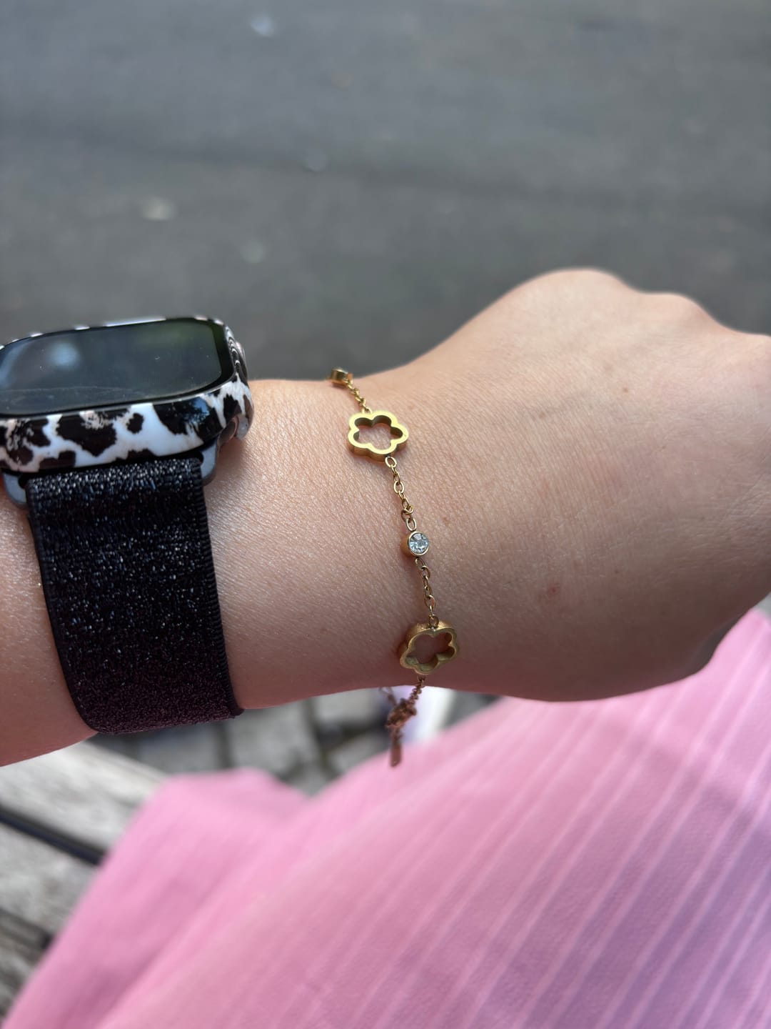Customer photo review of Bratara cu flori - Gold