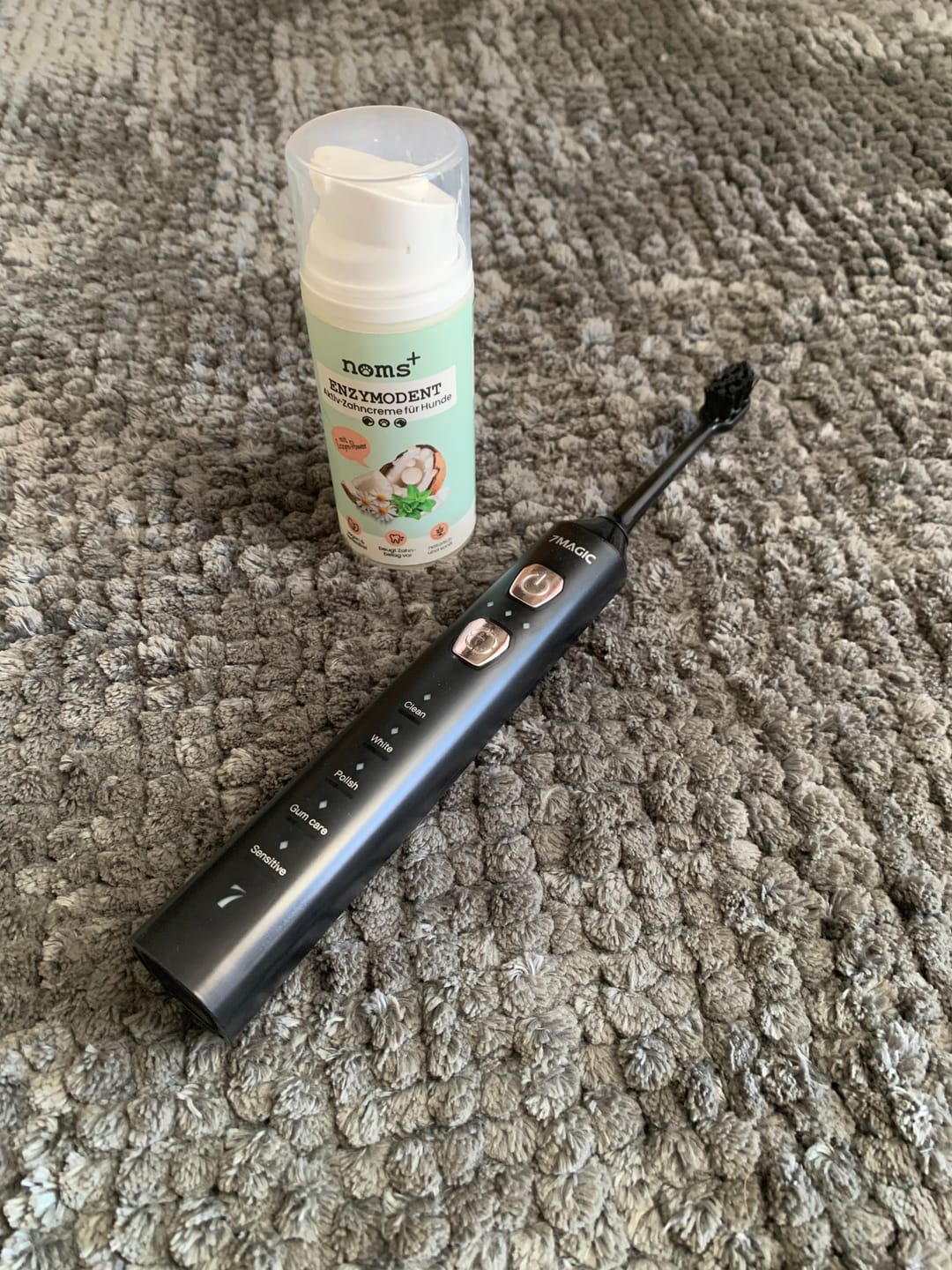 Customer photo review of Enzymodent: Enzymatische Zahnpasta für Hunde mit natürlicher Pflege- und Präventionsformel
