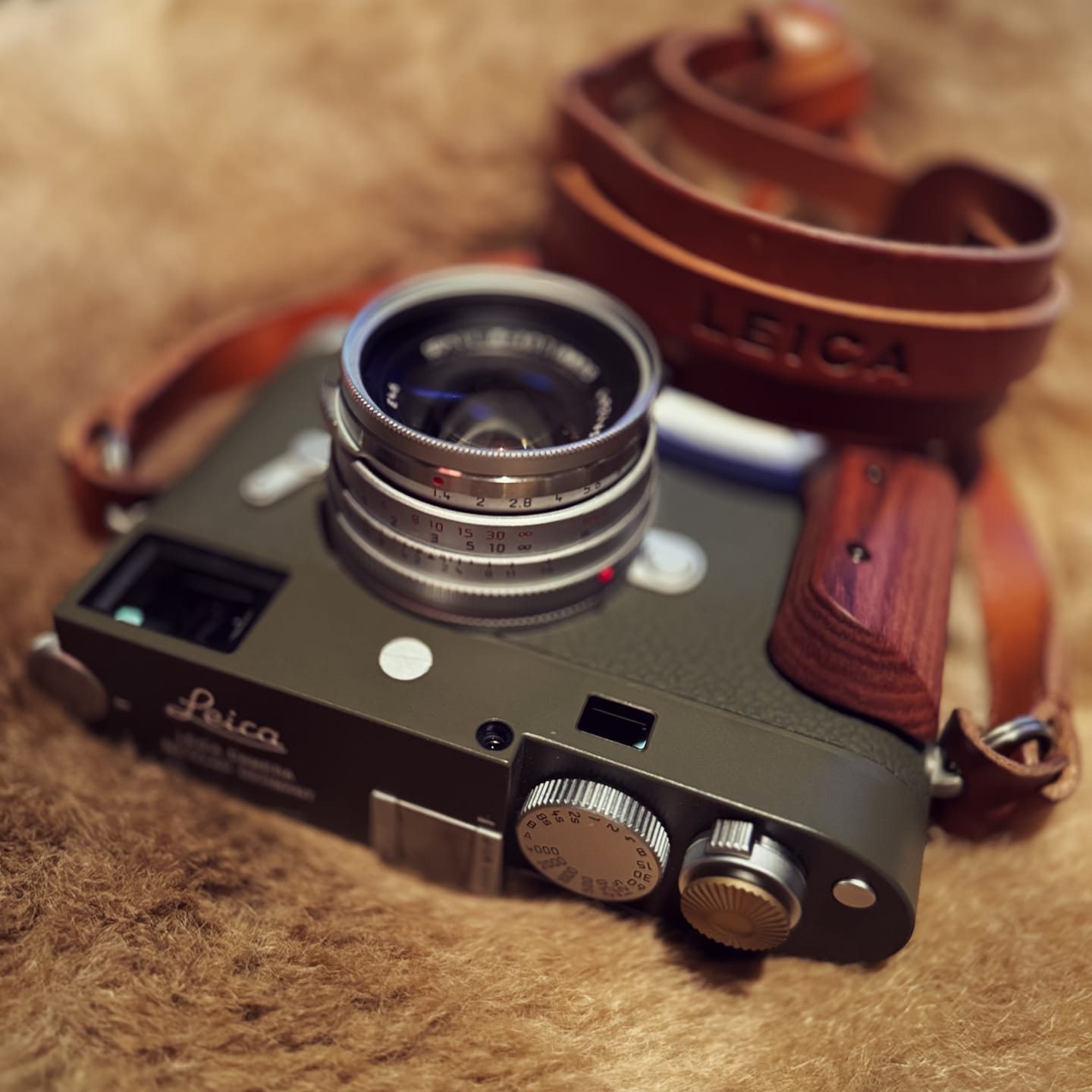 Customer photo review of Air Clicker – Soft Release Button (Brass)