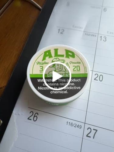 Customer photo review of Spearmint Nicotine Pouches