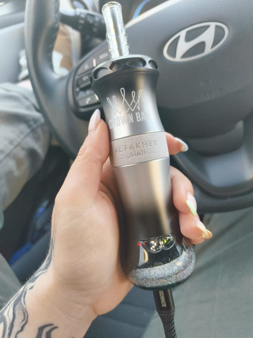 Customer photo review of Al Fakher Crown Bar – E-Hose X 60K – 0.6% Nicotine – Disposable Vape / Hookah
