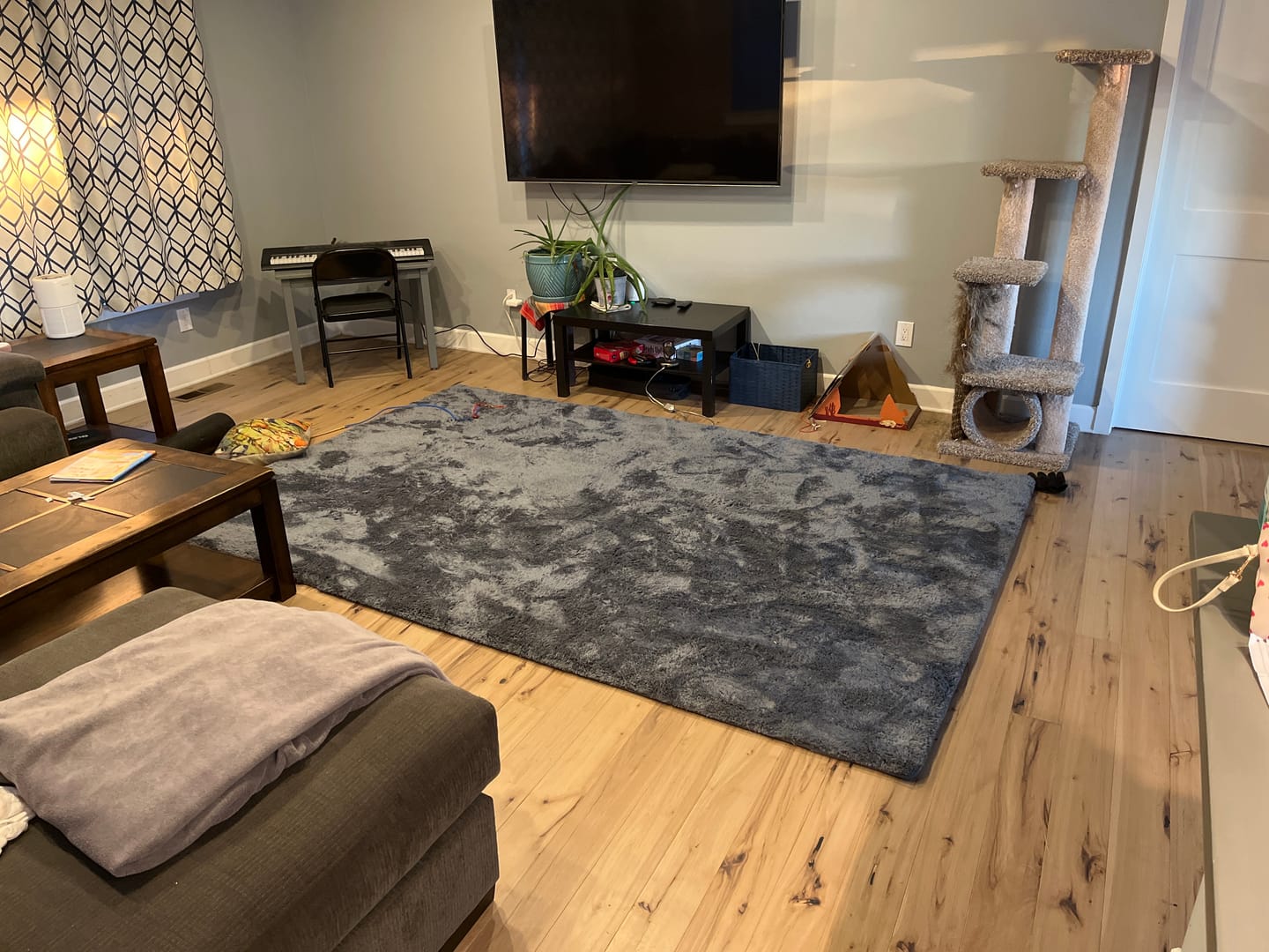 Customer photo review of Deluxe Shaggy Relax Mat - 1.4" Thick Foam Base