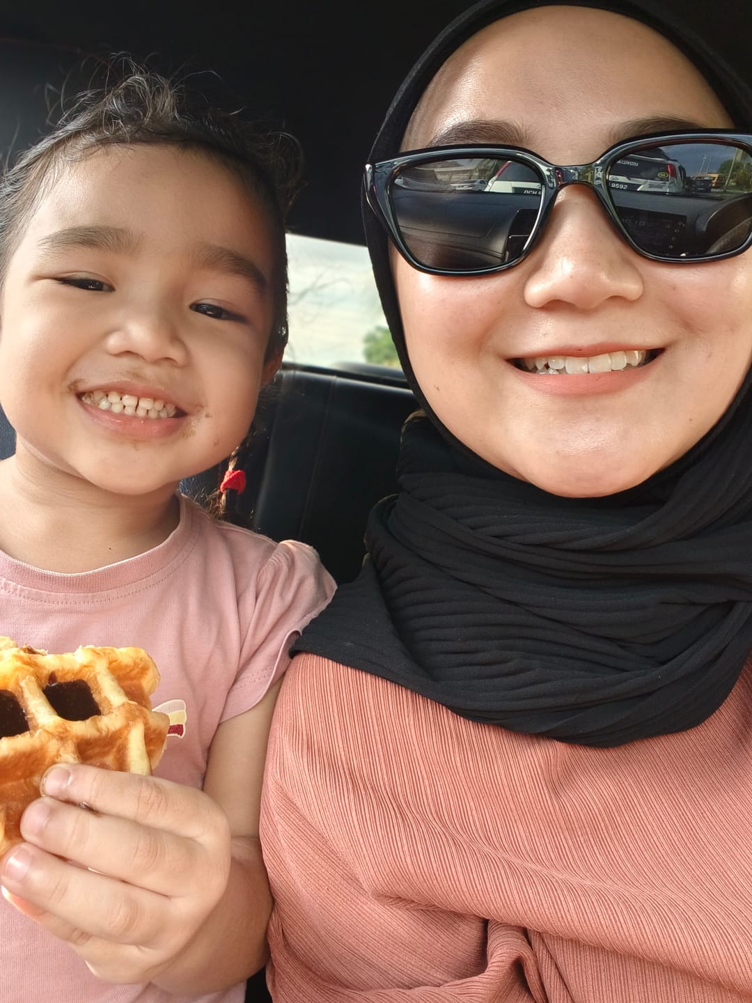 Customer photo review of Rowan Rectangular Framed Sunglasses