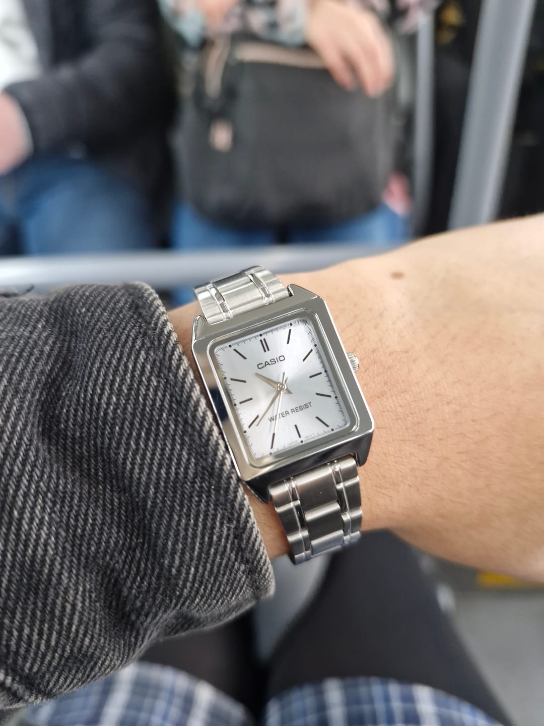 Customer photo review of Reloj Casio Tank Análogo LTP-V007D-2E Acero
