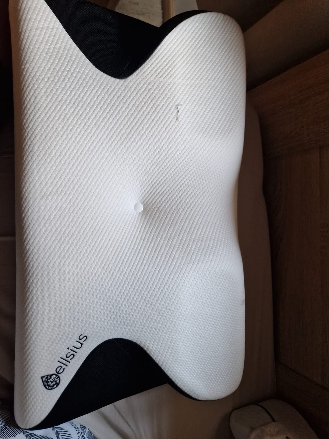 Customer photo review of Taie d'oreiller en nylon fraîche et douce (système drap housse) - Pose rapide, nuits fraîches
