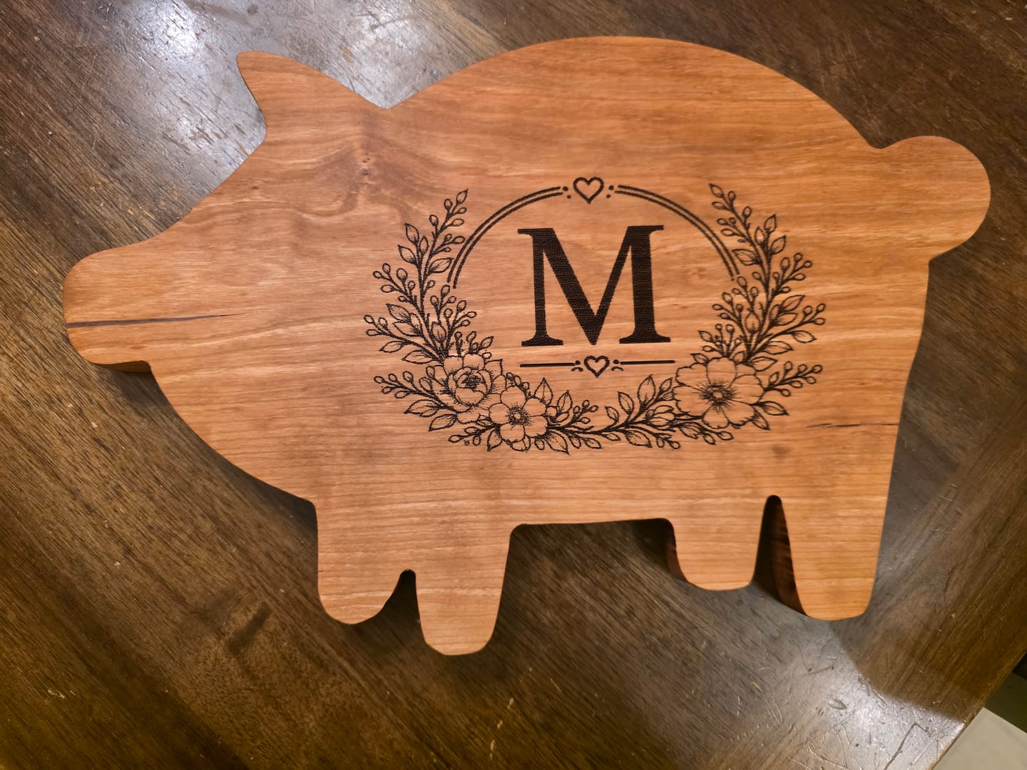 Customer photo review of 15.9x10.5" Pig Shaped Serving Board Acrylic Router Template