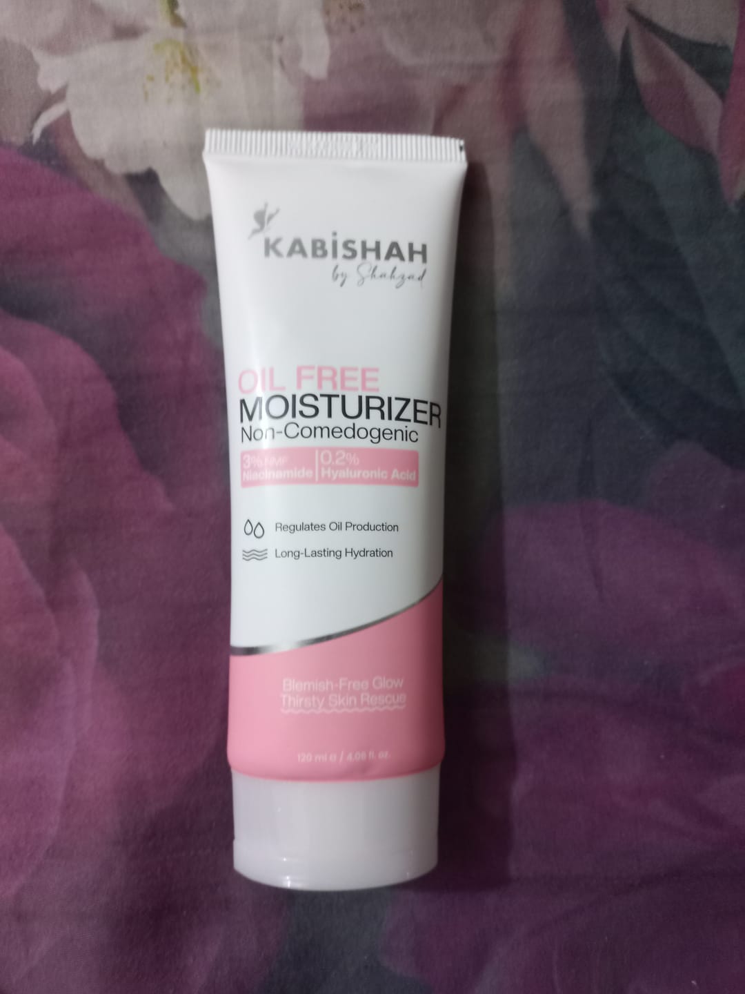 Customer photo review of Oil Free Moisturizer