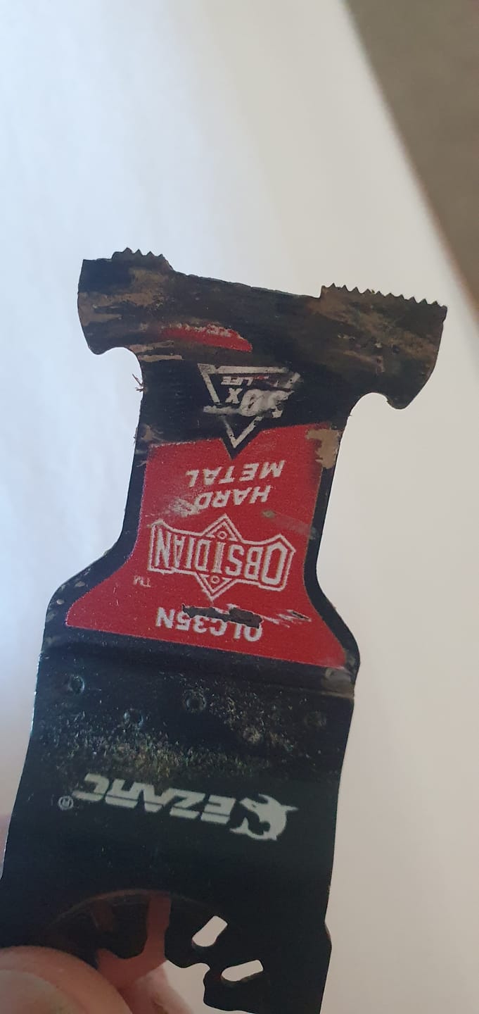 Customer photo review of EZARC Obsidian Carbide Oscillating Saw Blades for Hard Metal, Nails, Bolts and Screws
