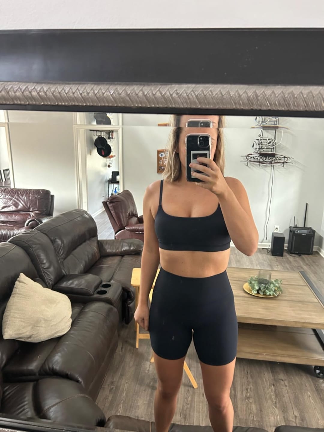 Customer photo review of Silix "No-Squeeze" Jelly-Grip 5" Sculpting Shorts (Tummy Smoothing & Anti-Chafe)