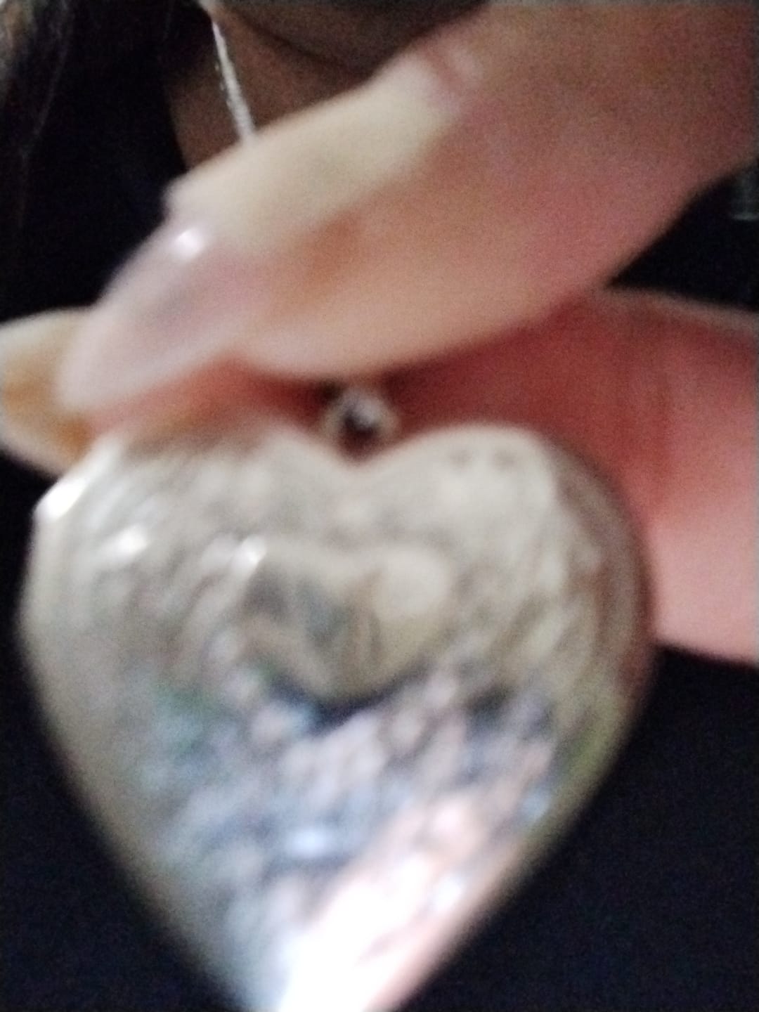 Customer photo review of Collana con Foto custodita nel Cuore e Dedica Personalizzata