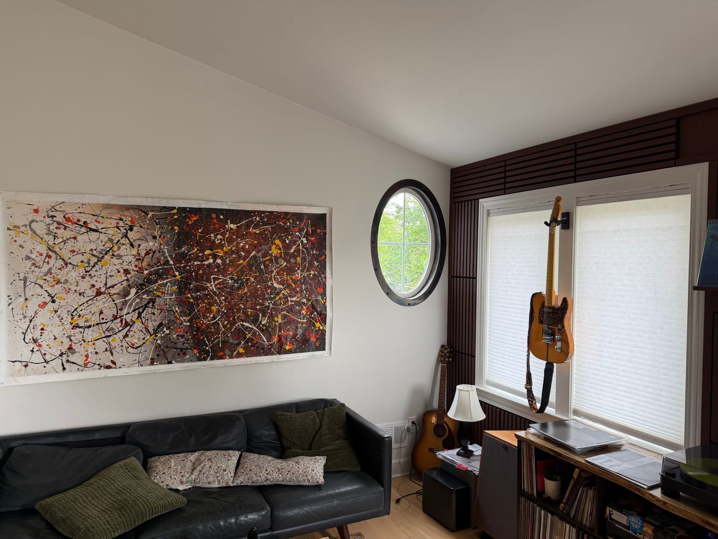 Customer photo review of Abstract Canvas Painting – Hand-Painted Wall Art - Vintage Beauty 111