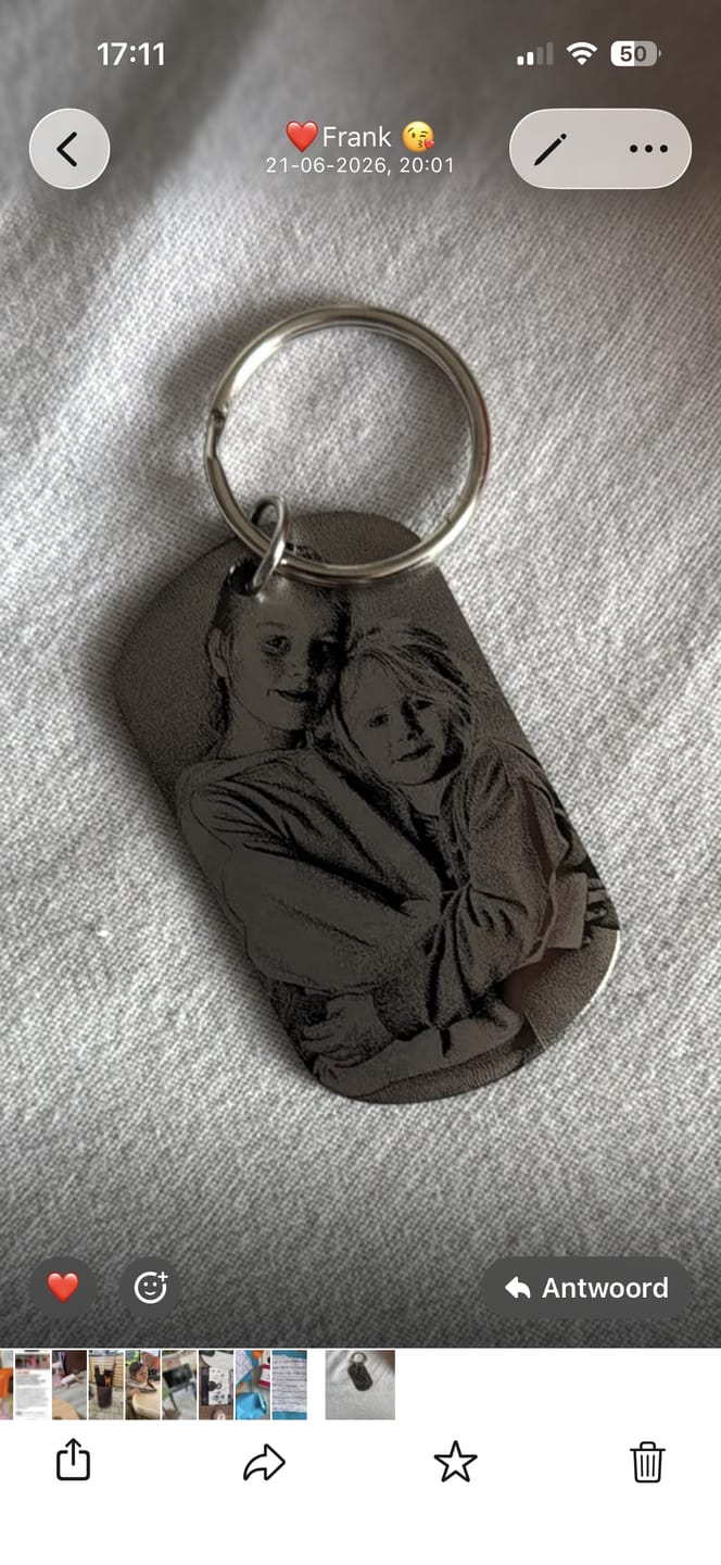 Customer photo review of Geluk - Ouders-Sleutelhanger (Gegraveerd-Zwart/Wit)