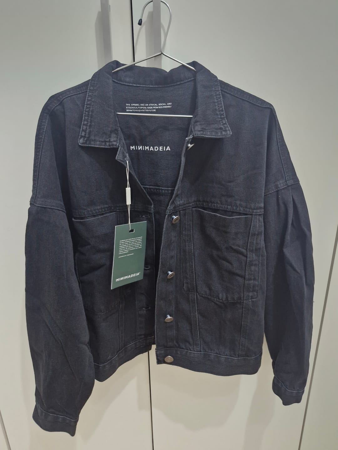 Customer photo review of Jaqueta Jeans Oversized Andiroba Preta