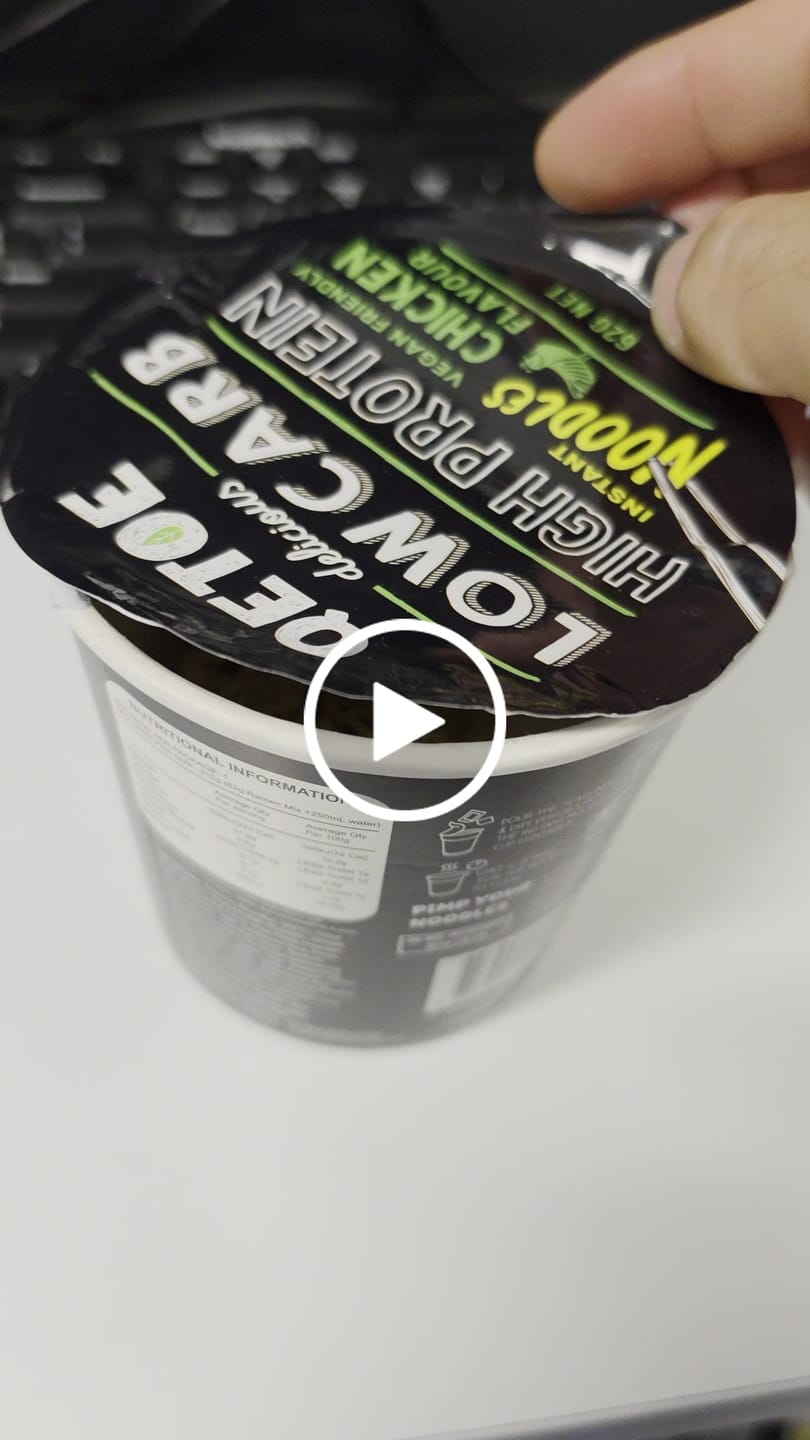 Customer video review of Qetoe Low Carb High Protein Instant Cup Noodle - COMBO 12 PACK