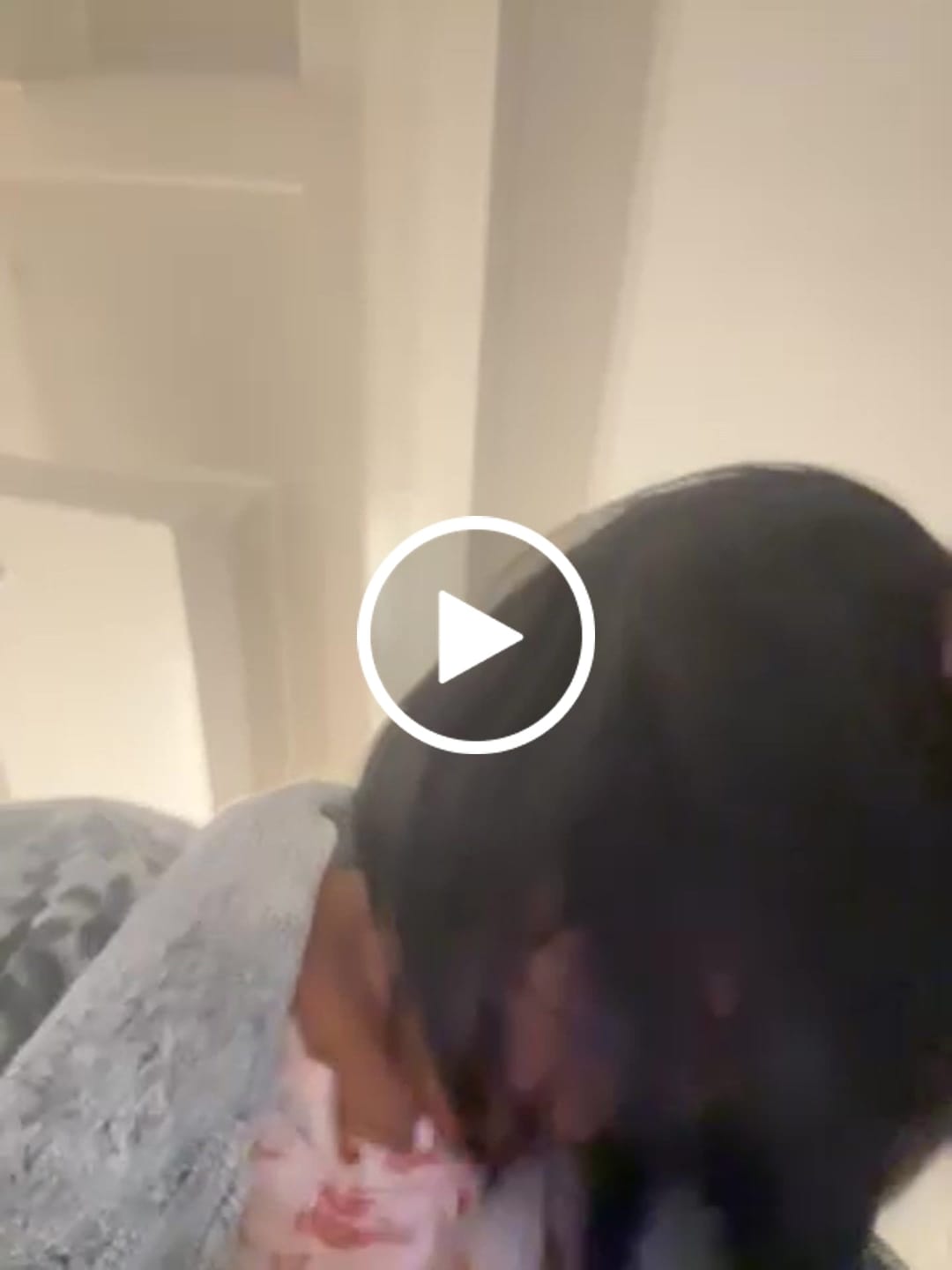 Customer video review of Loreal Absolut Repair Oil 10 -in -1 30ml