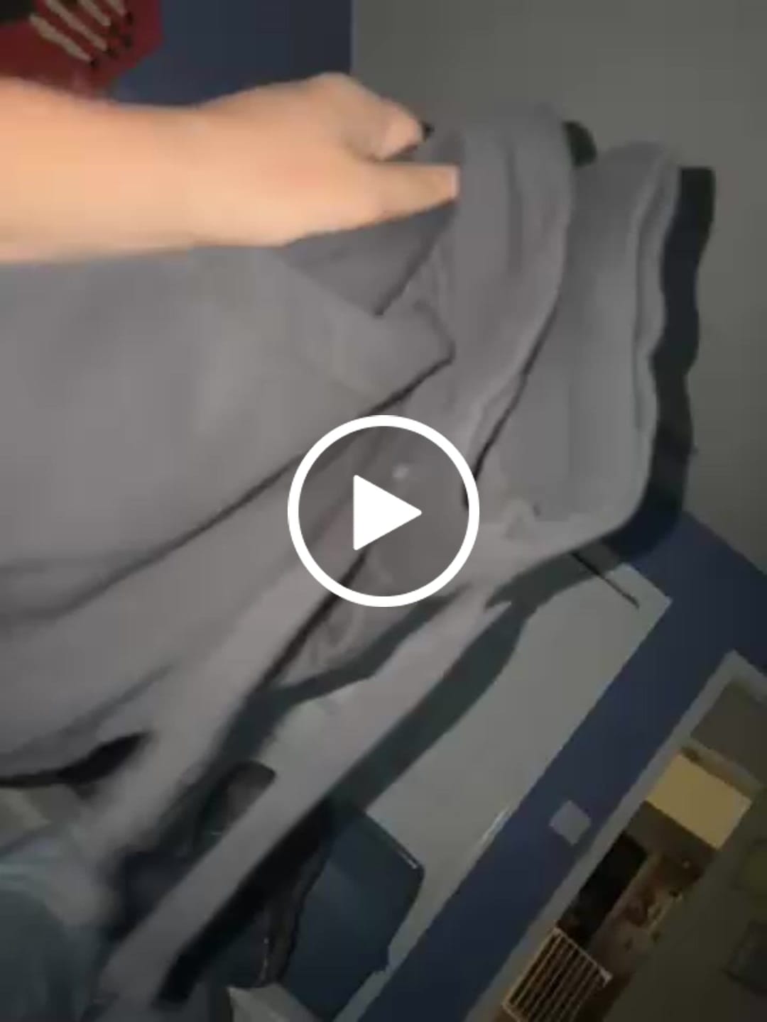 Customer video review of Smeedia Blackout Jogger
