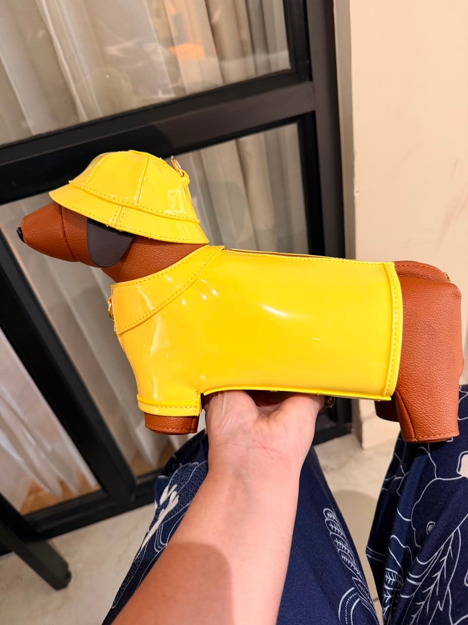 Customer photo review of Dachshund Safari Bag in Vegan Leather
