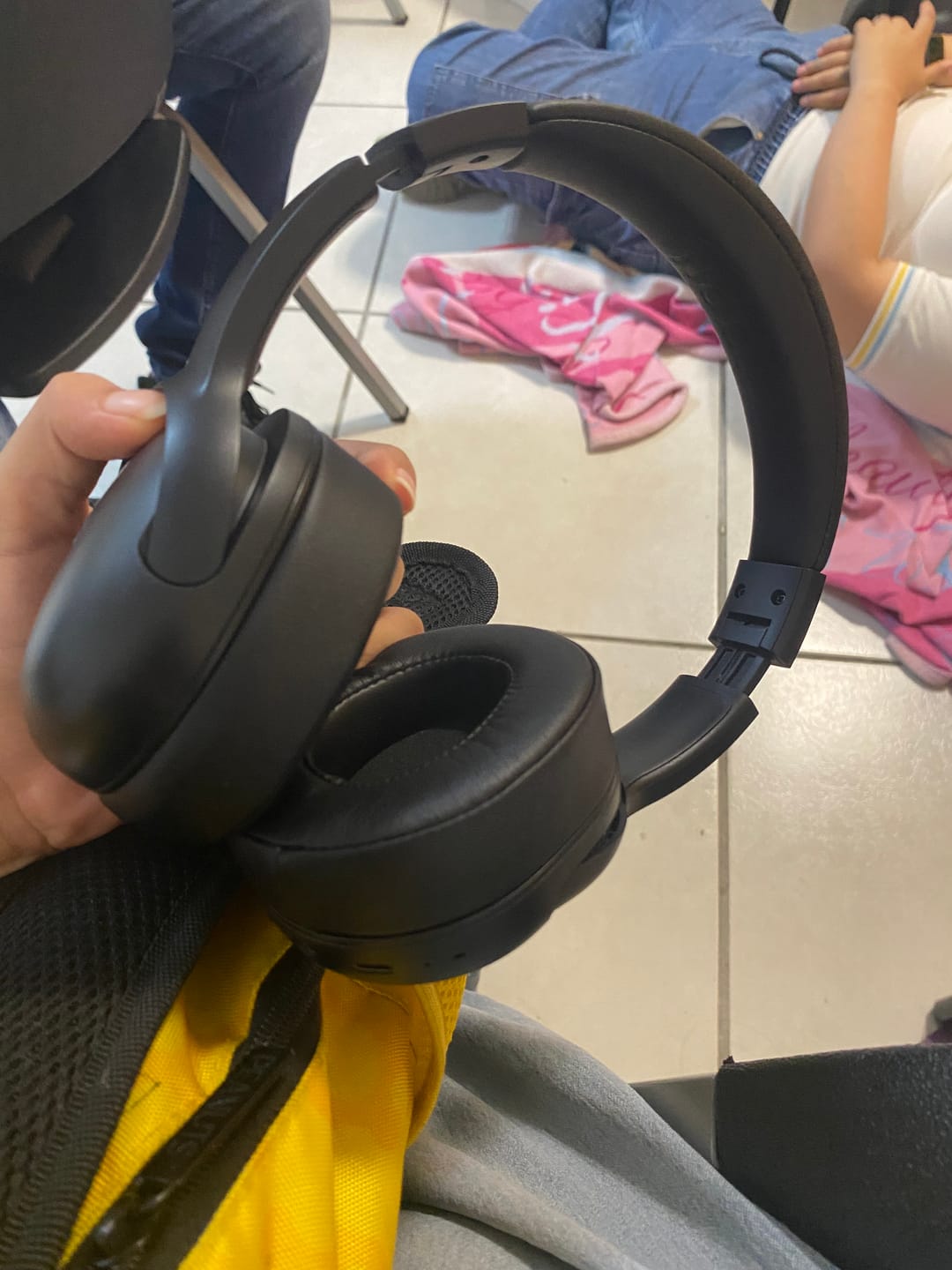 Customer photo review of Audifonos Inalambricos On Ear Icon STF 25hrs Uso Negro