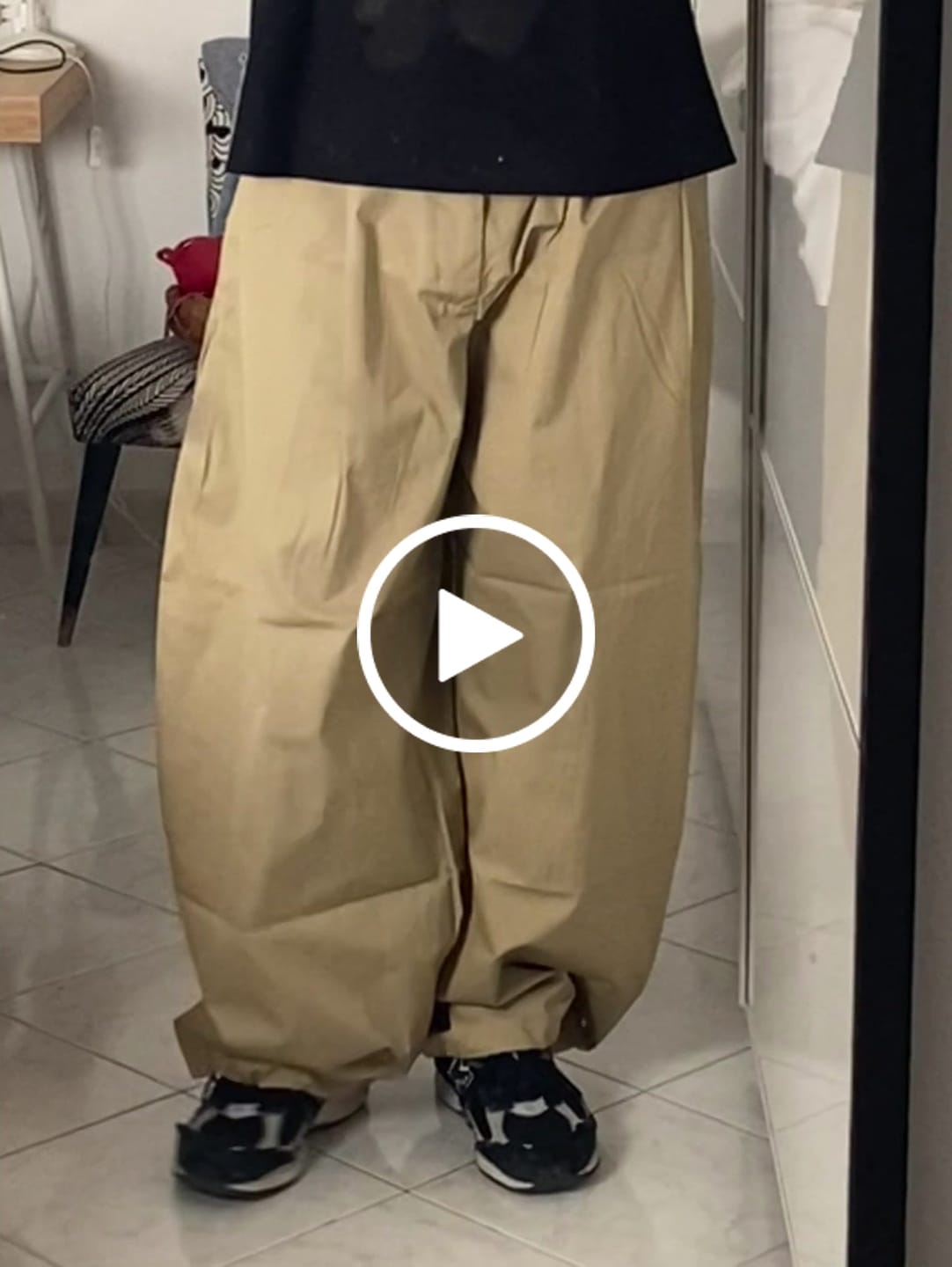 Customer video review of Wide pleat pants Sand