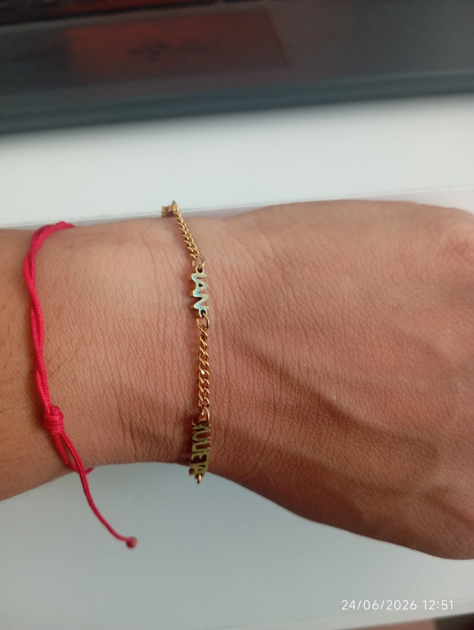 Customer photo review of Pulsera personalizada con nombre
