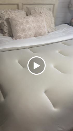 Customer video review of Cloud Cooling Pillow Case