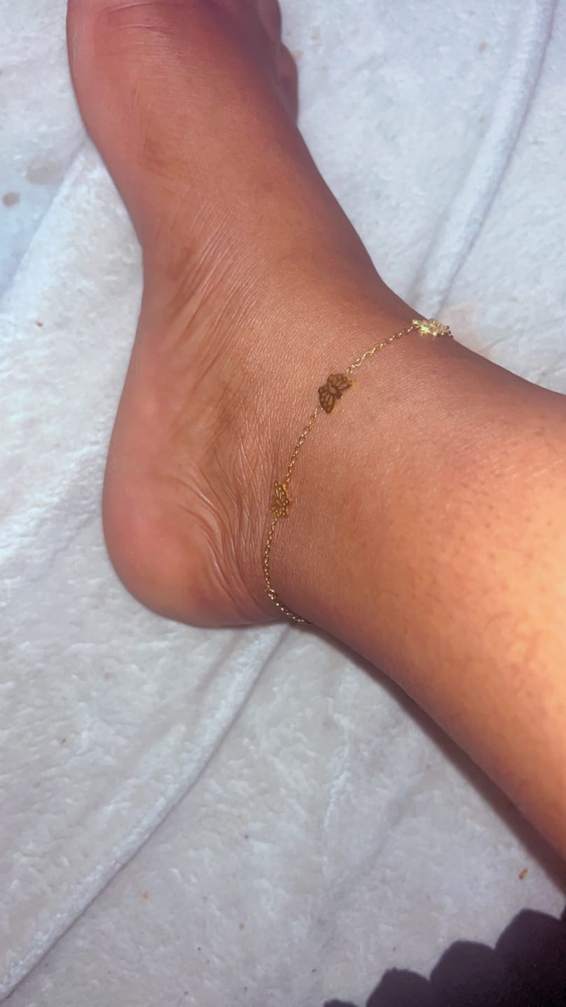 Customer photo review of Butterflies Anklet