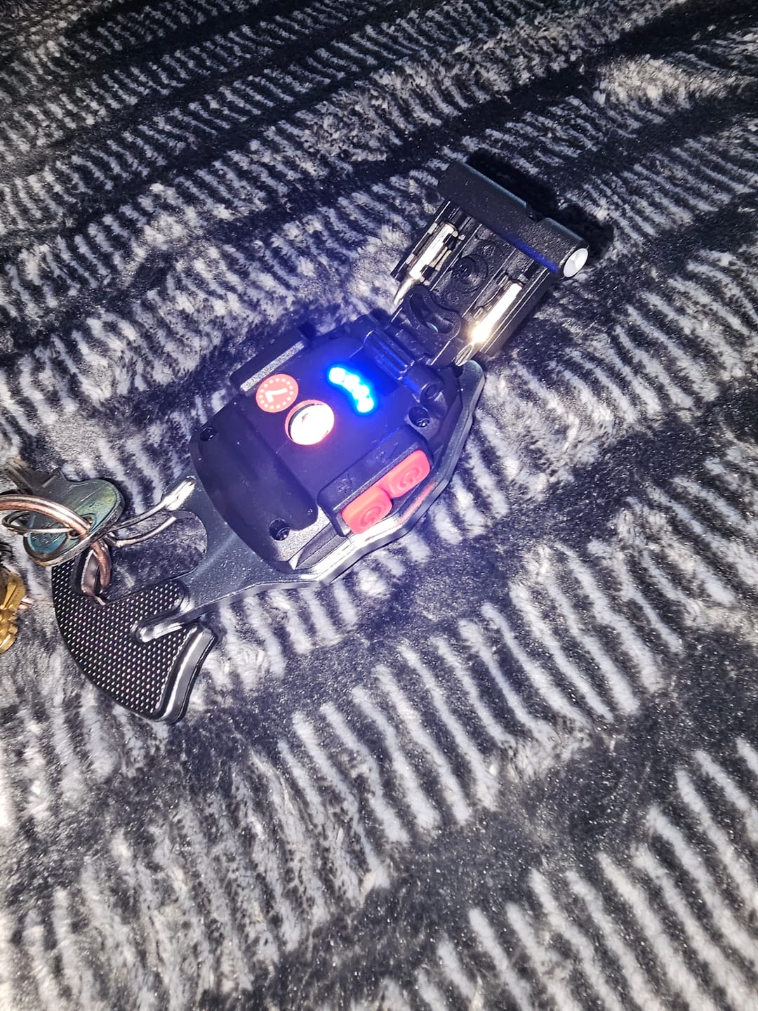 Customer photo review of 80Eighty® Flashlight Keychain
