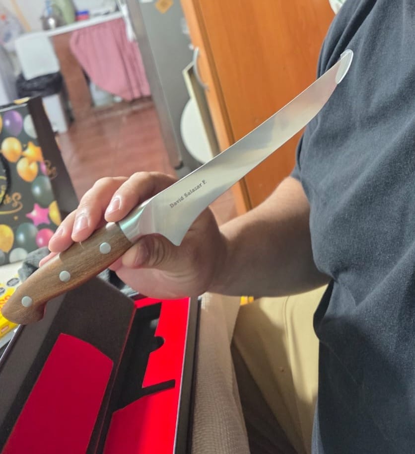 Customer photo review of PELLÍN - Cuchillo Fileteador Acero Alemán Premium Hoja 16 cm Con caja regalo