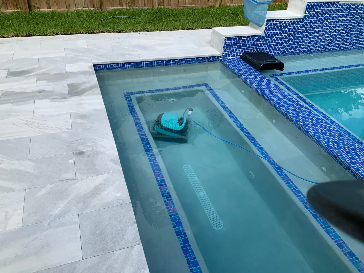 Customer photo review of Dolphin Active 2000 Corded Robotic Pool Vacuum Maytronics - Enhanced Warranty Included