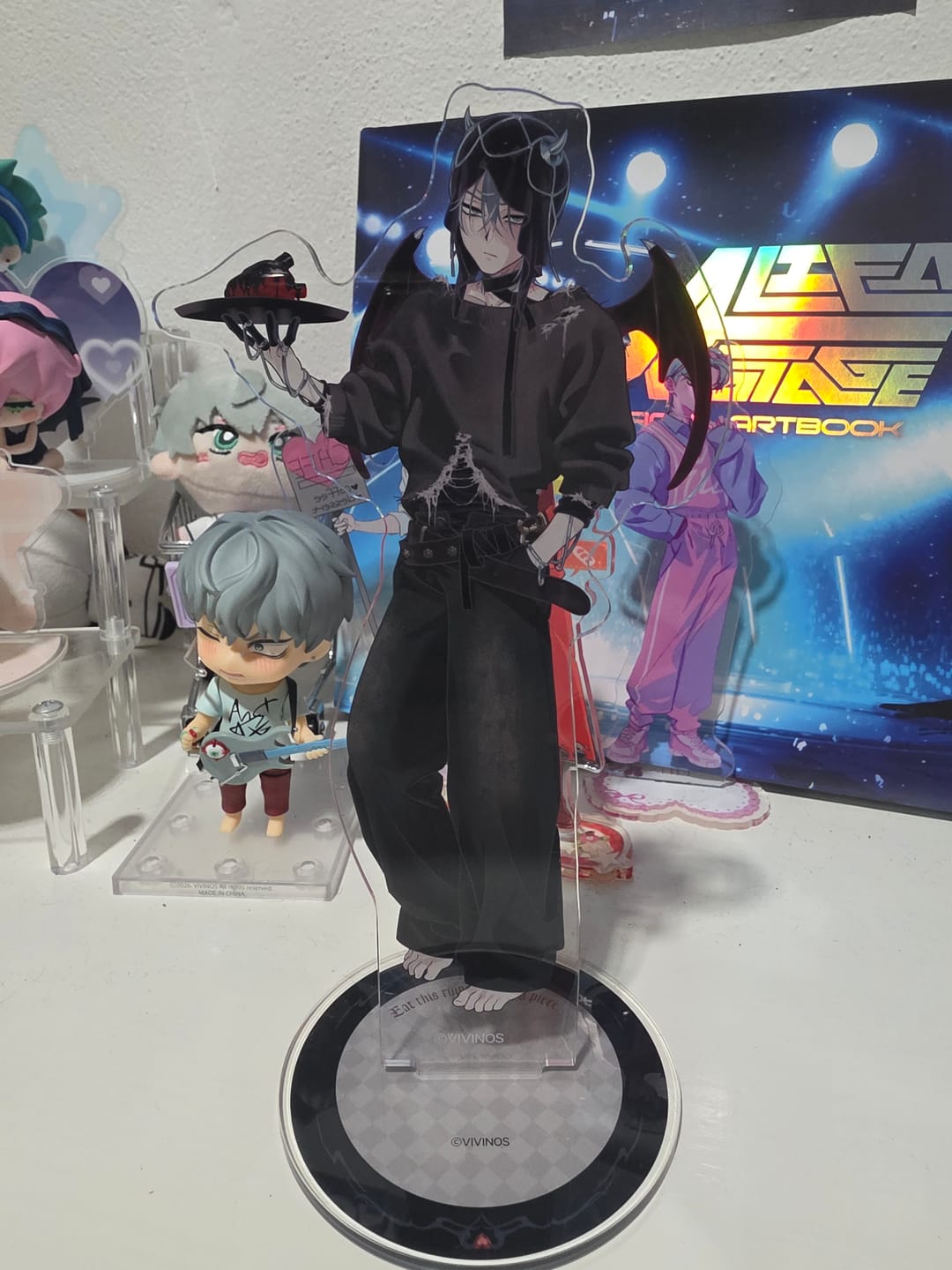 Customer photo review of 【Pre-Order】Alien Stage - March Monster Cafe - Acrylic Stand
