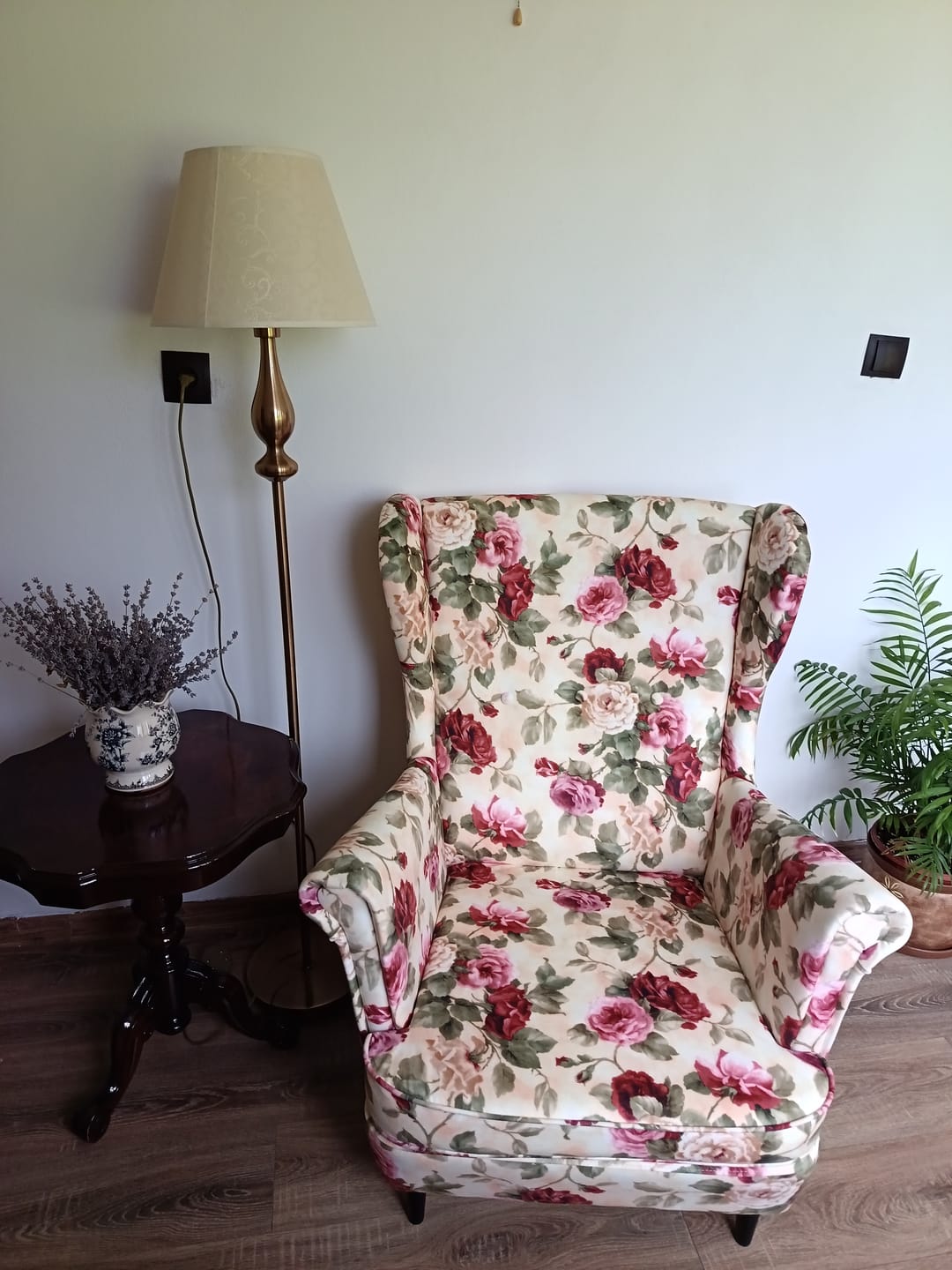 Customer photo review of Fotoliu LORD WM 82, multicolor/wenge, stofa/lemn, 82x92x101 cm