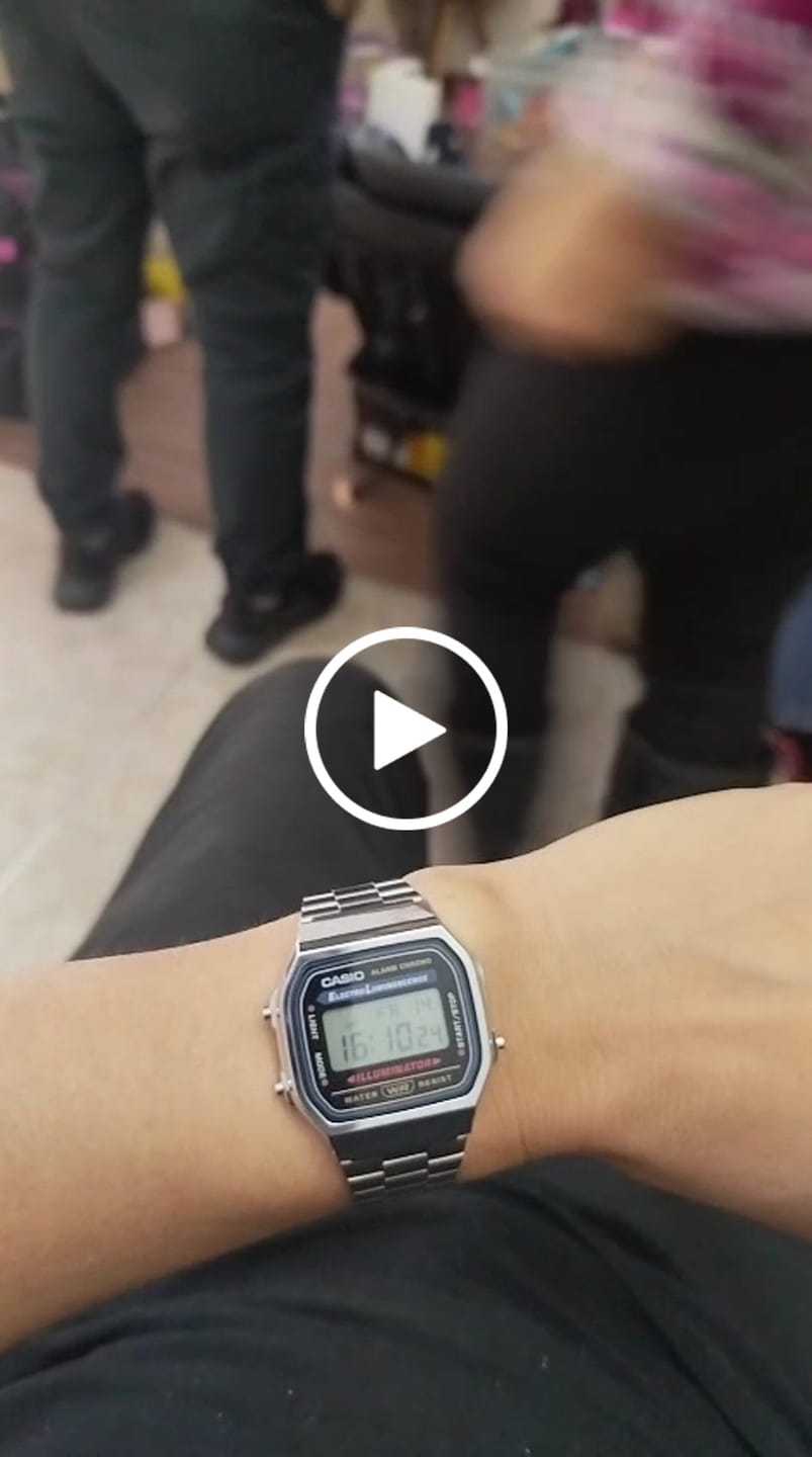 Customer video review of Reloj Casio Vintage A168WA-1W Electroluminescence Plateado