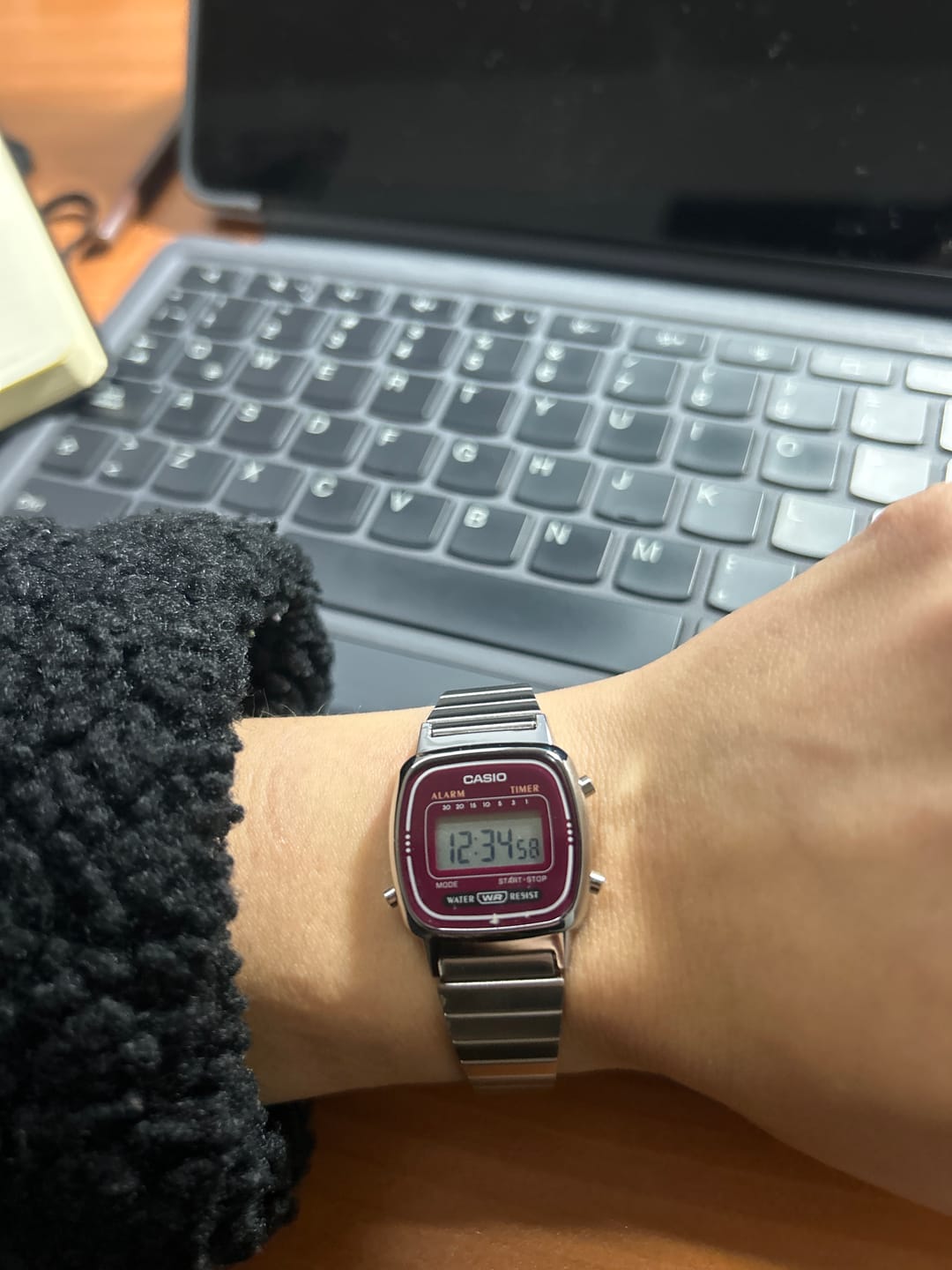 Customer photo review of Reloj Casio Vintage LA670WA-4DF Plateado Granate