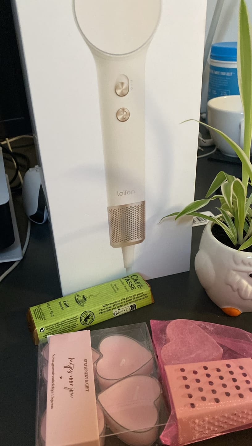 Customer photo review of Laifen Mini · High-Speed Hair Dryer
