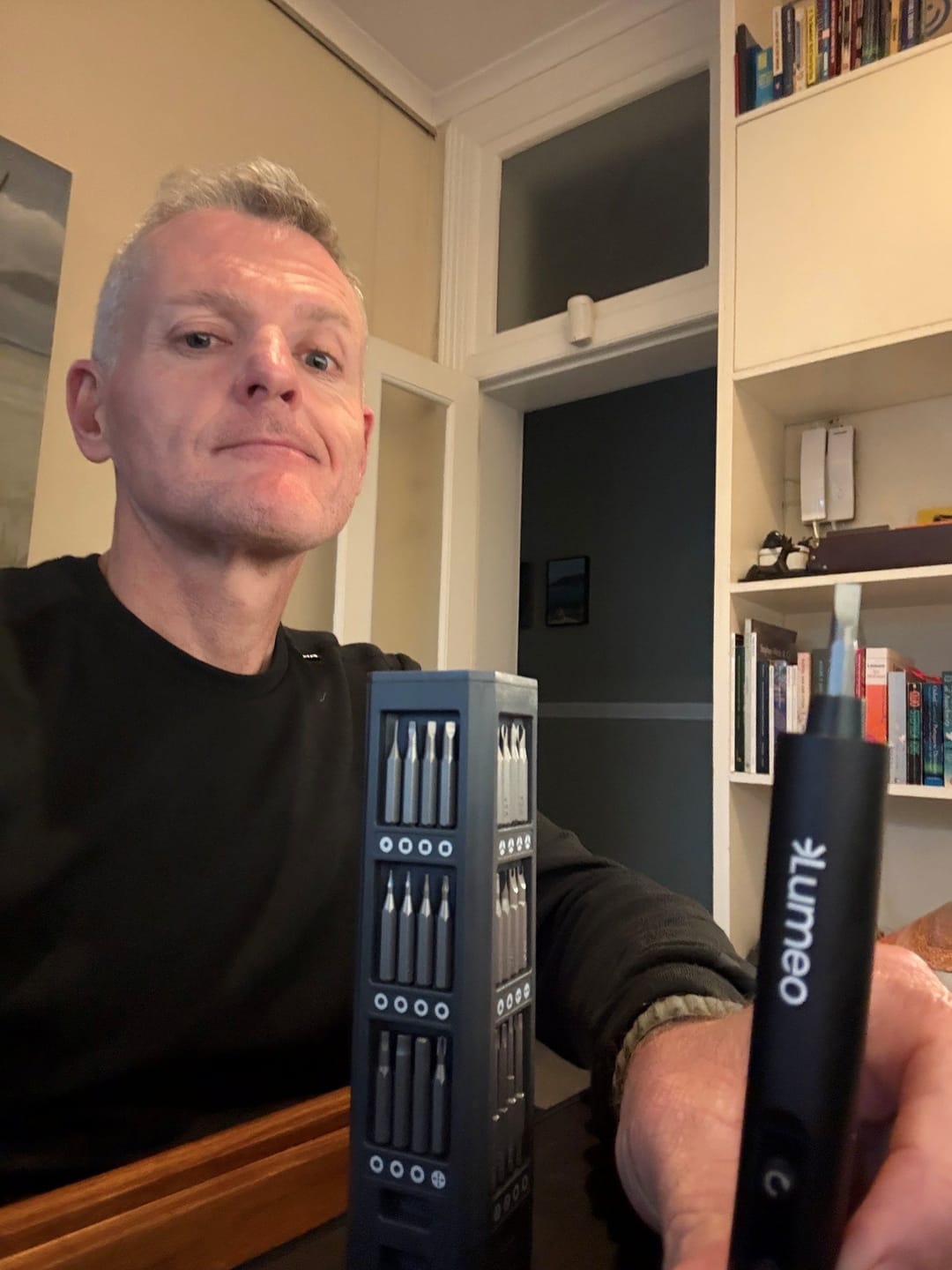 Customer photo review of Lumeo QuickFix Electric Precision Screwdriver