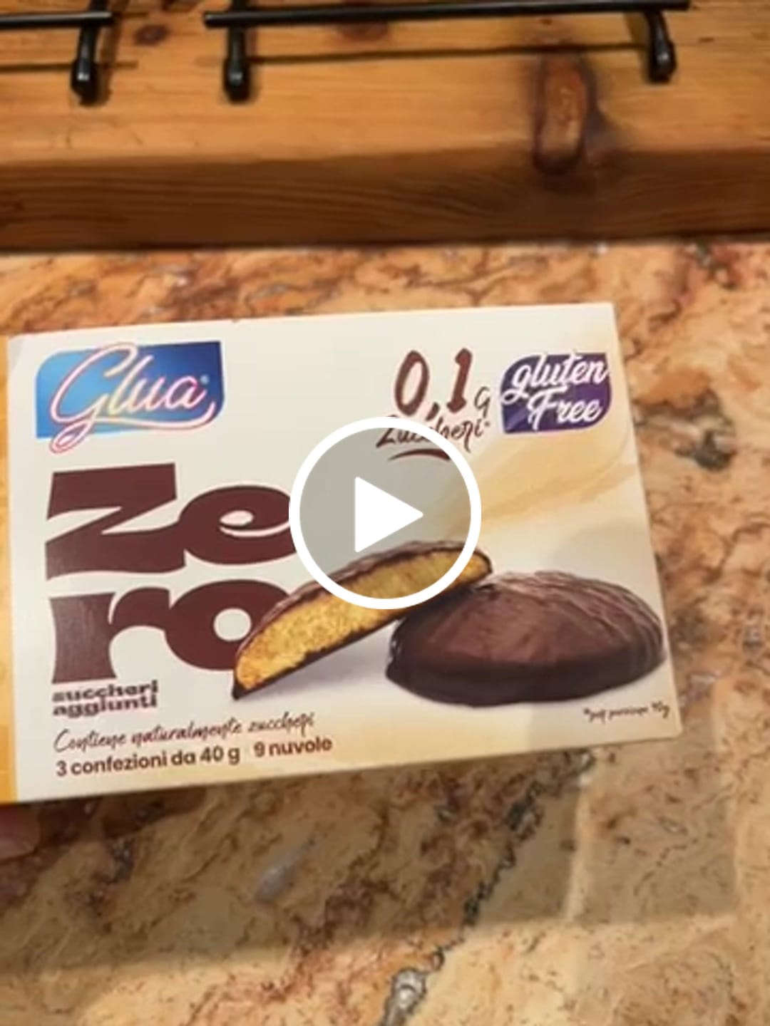 Customer video review of Biscotti proteici Nuvole ricoperti di cioccolato e arancia