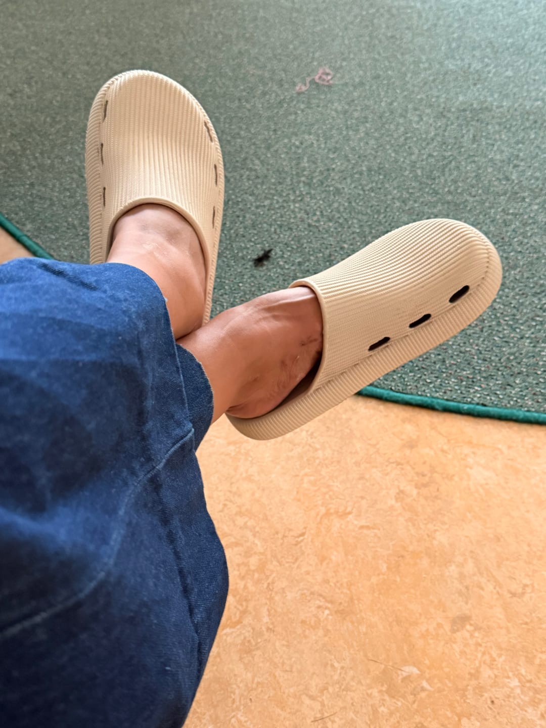 Customer photo review of HappyClogs Strapless