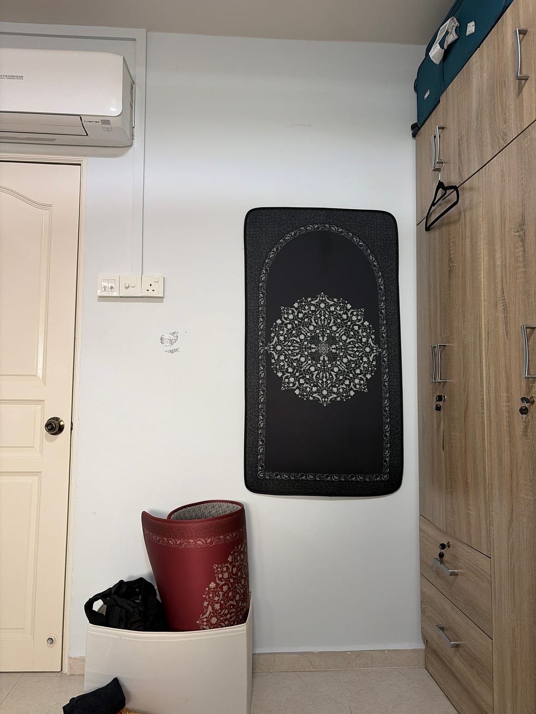 Customer photo review of Wall Mount Magnet System