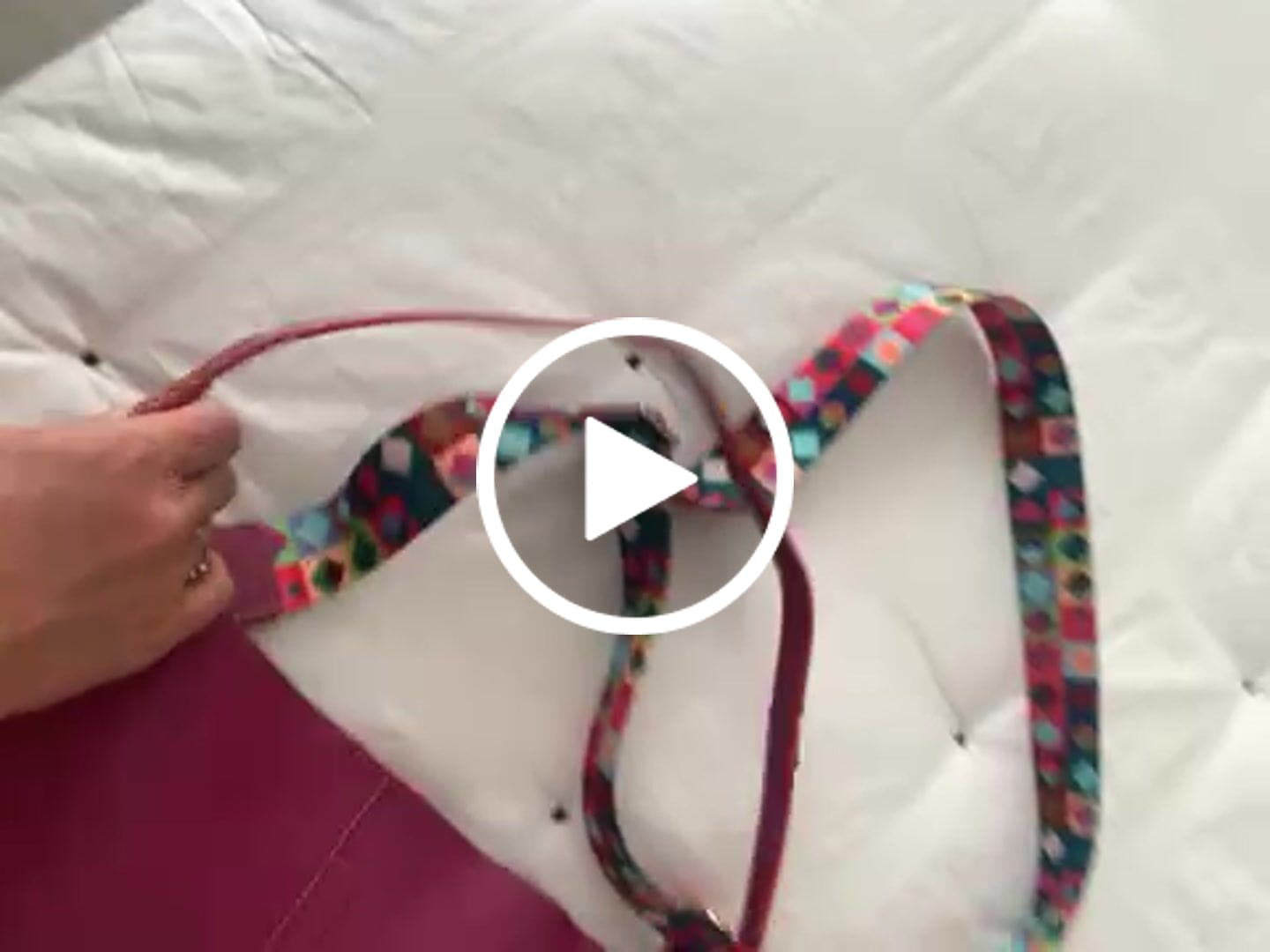 Customer video review of Zaira Bucket bag - Orquídea