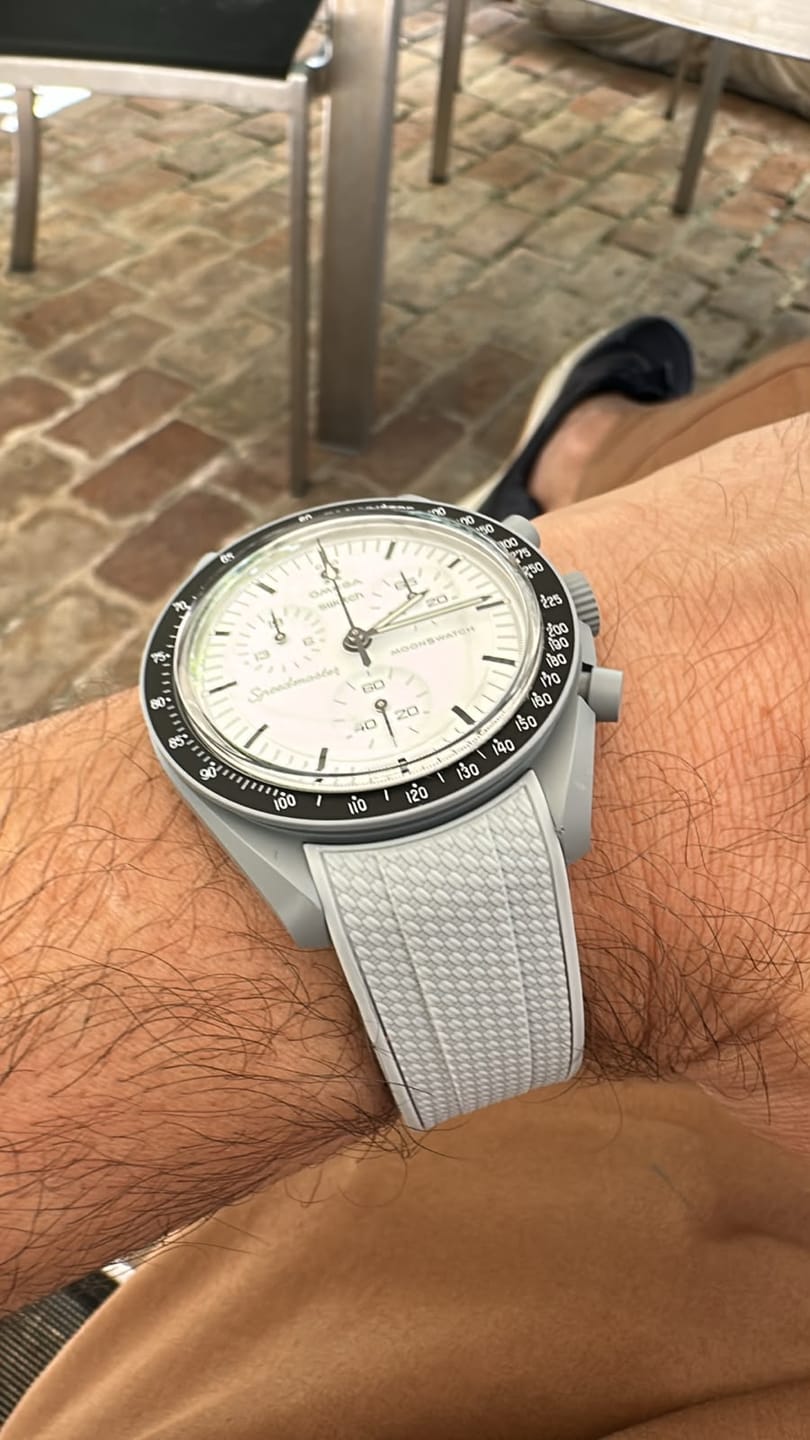 Customer photo review of Bracelet Moonswatch Premium - Gris