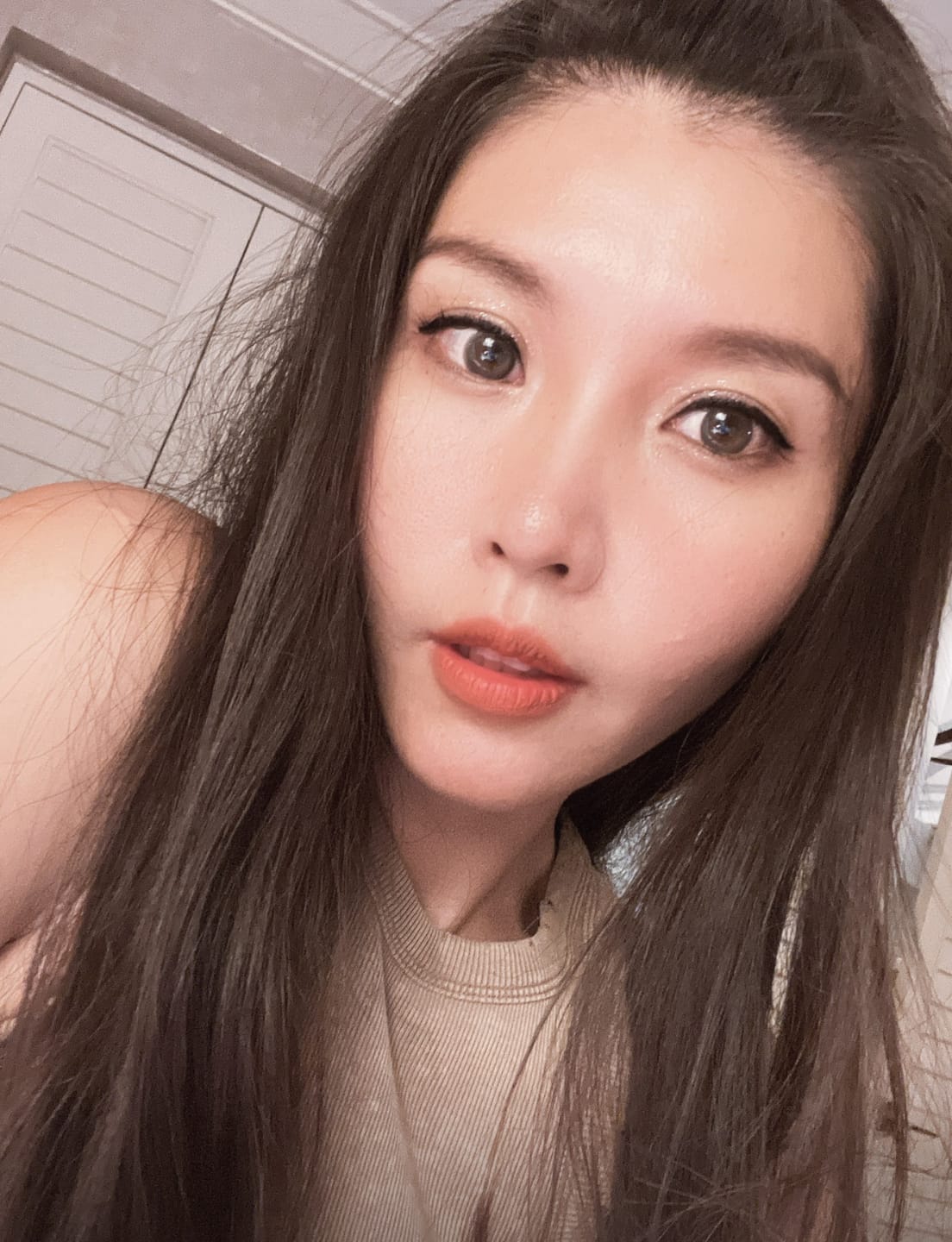 Customer photo review of Lensrang 1-Day Planet Space Brown (10 Pack)