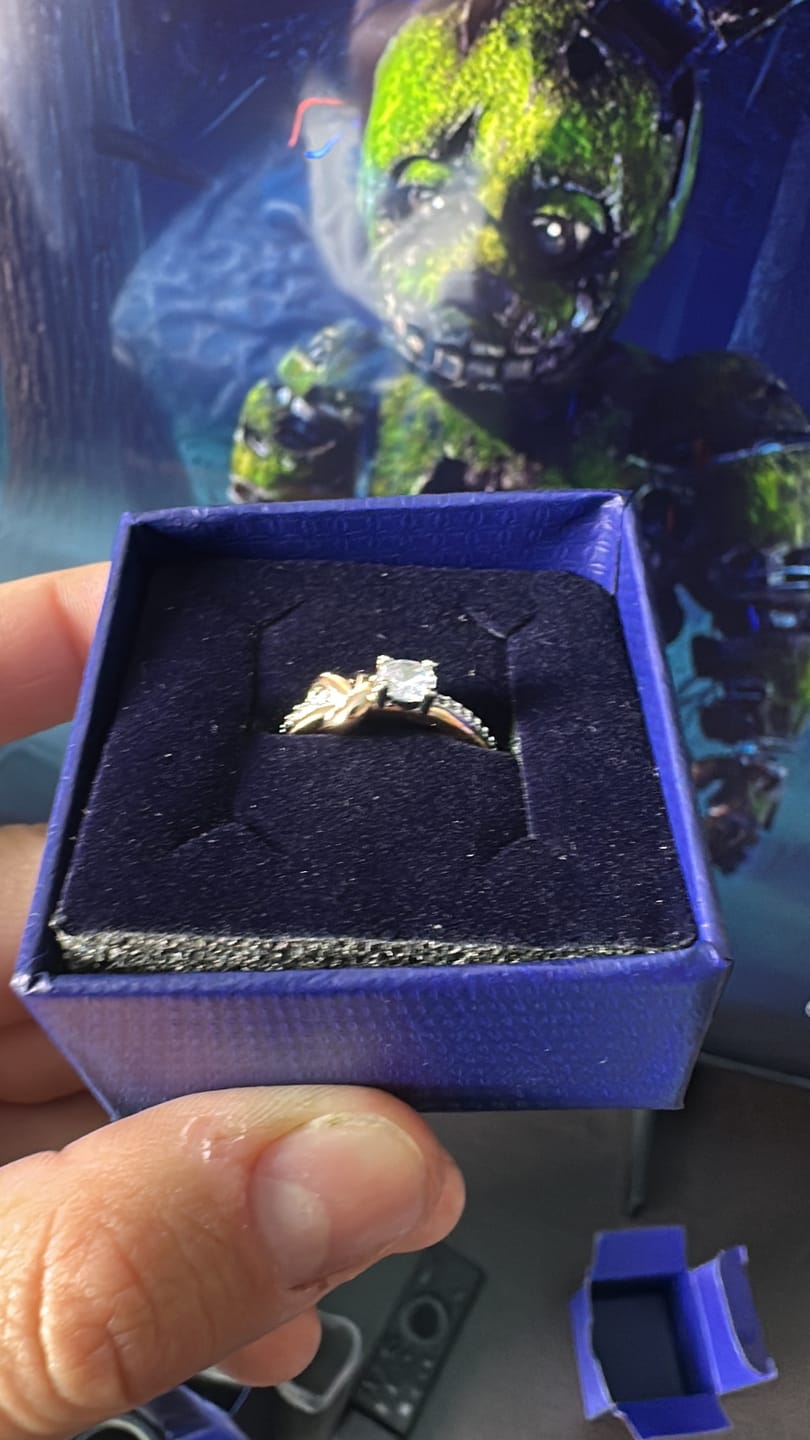 Customer photo review of ANILLO PROMESA CORAZÓN ETERNO CRISTAL SWAROVSKI + KIT DE REGALO