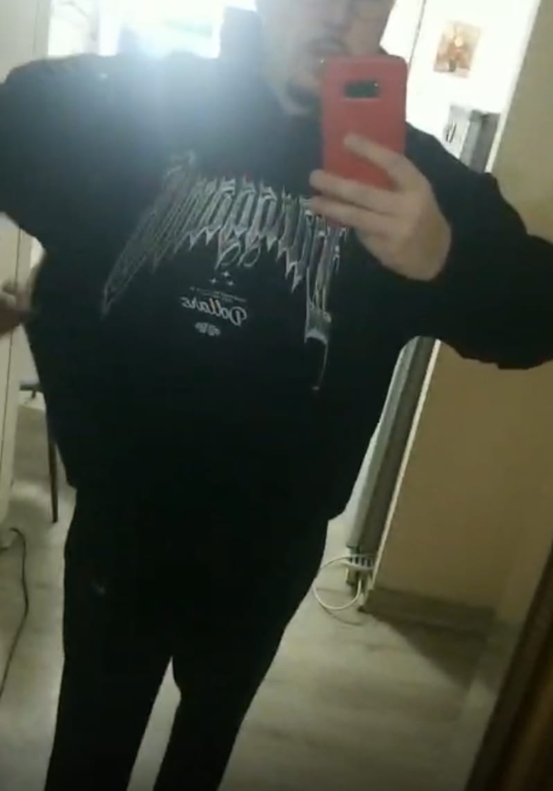 Customer photo review of Poleron 333 Dollars Black