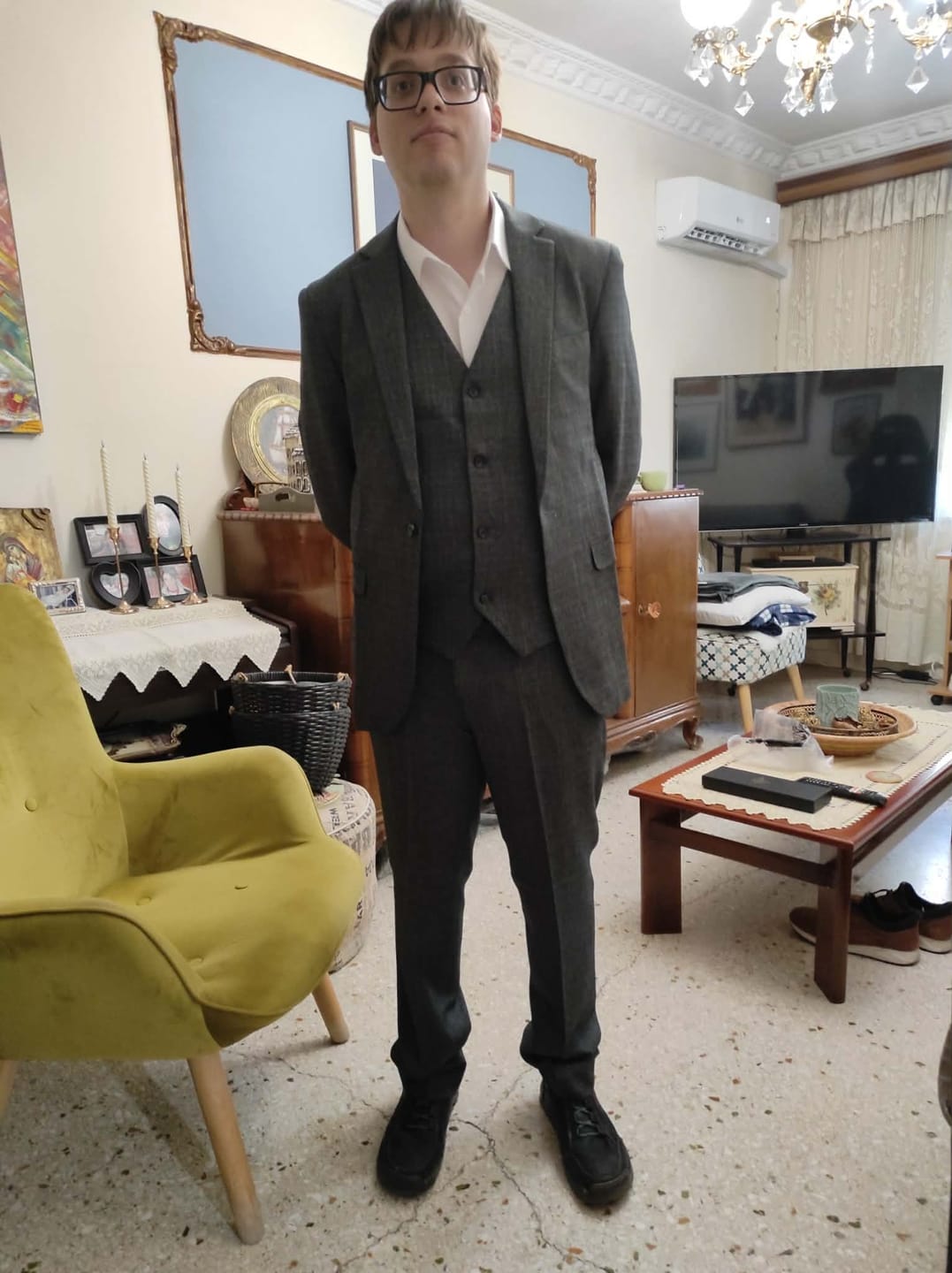 Customer photo review of Three-piece suit Tommy