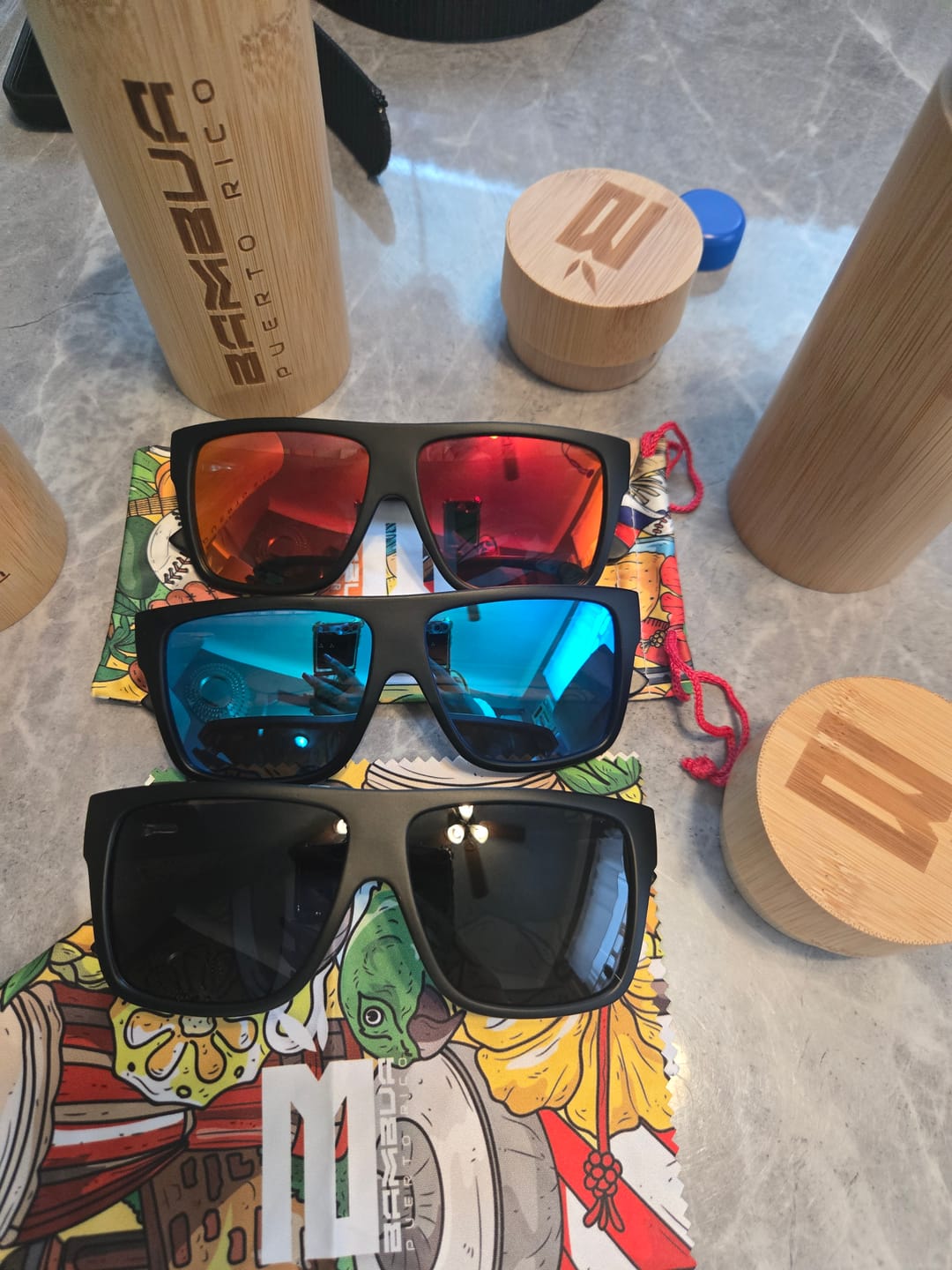 Customer photo review of Mis Raíces Black