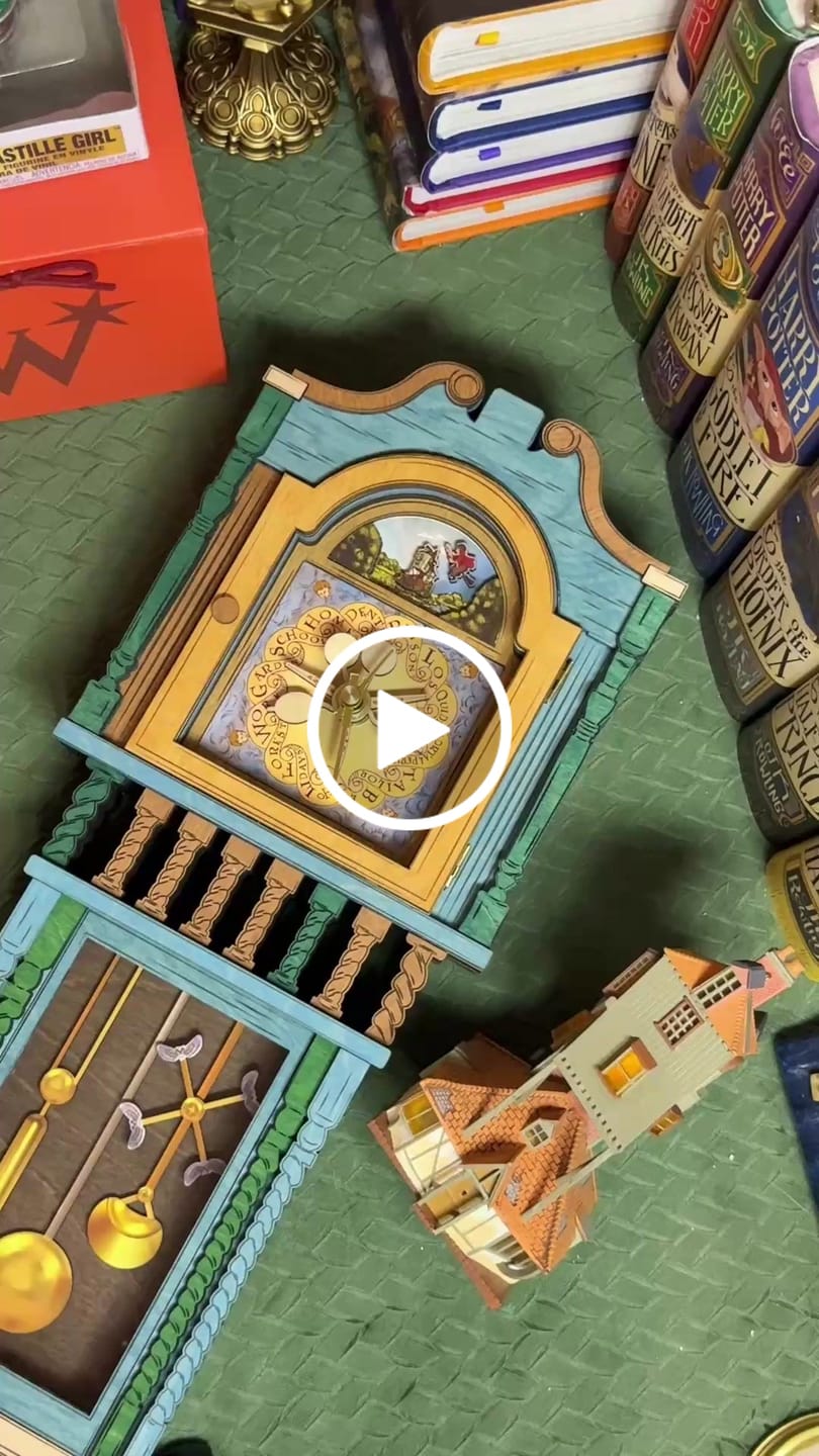 Customer video review of HANDCRAFTED WEASLEY™ MAGICAL 3D WOOD CLOCK - OFFICIALLY LICENSED