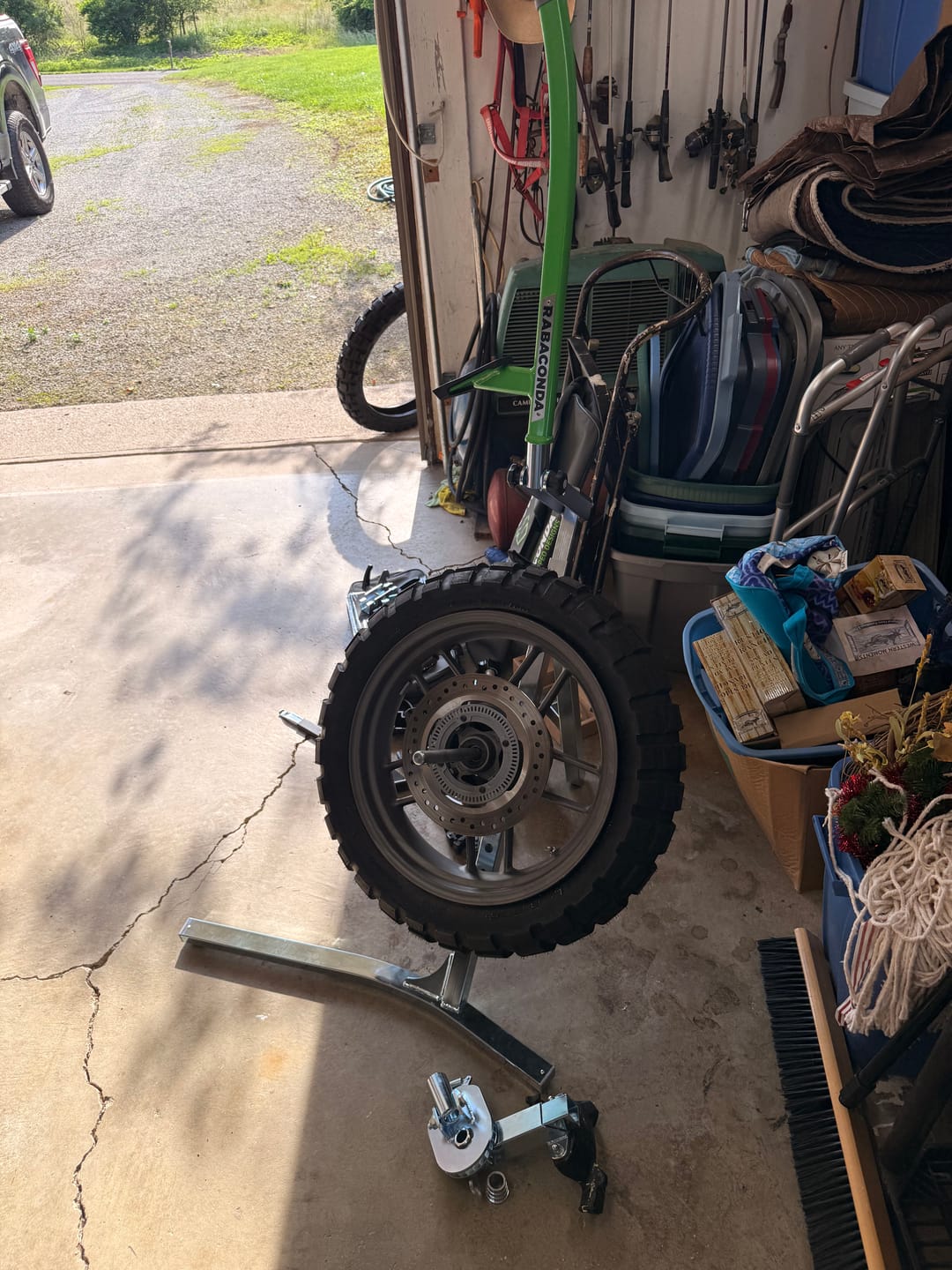 Customer photo review of Rabaconda Street Bike Tire Changer